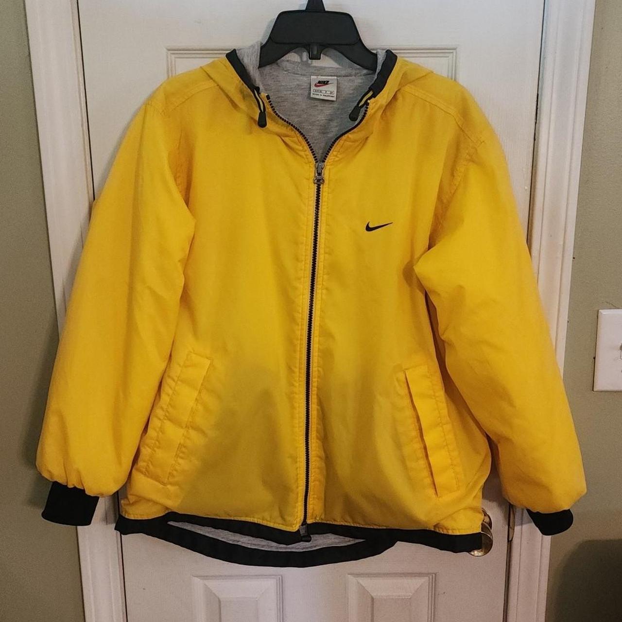 Nike yellow jacket women's hotsell