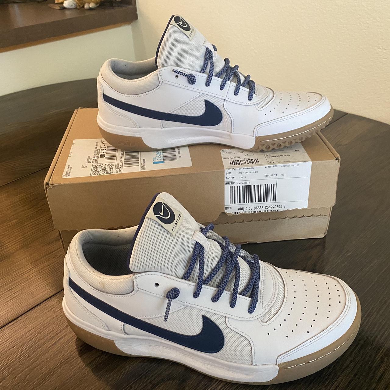 nikecourt zoom lite 3 on feet