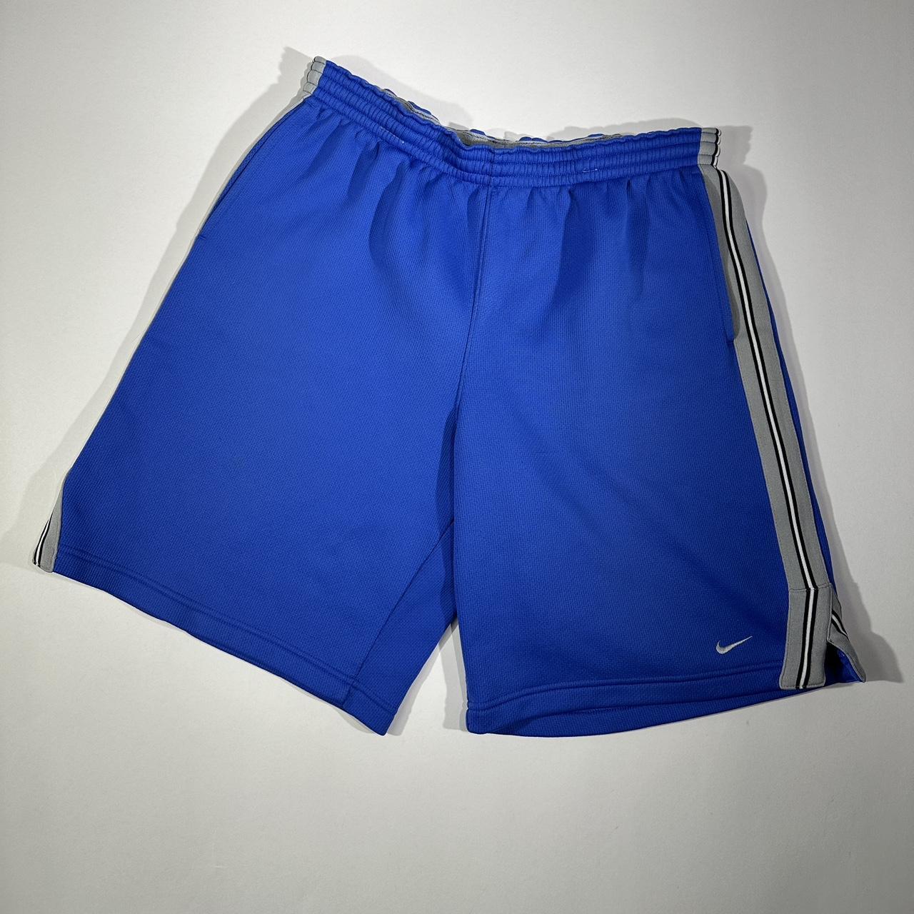 Nike sphere dry basketball shorts size XL. Has some