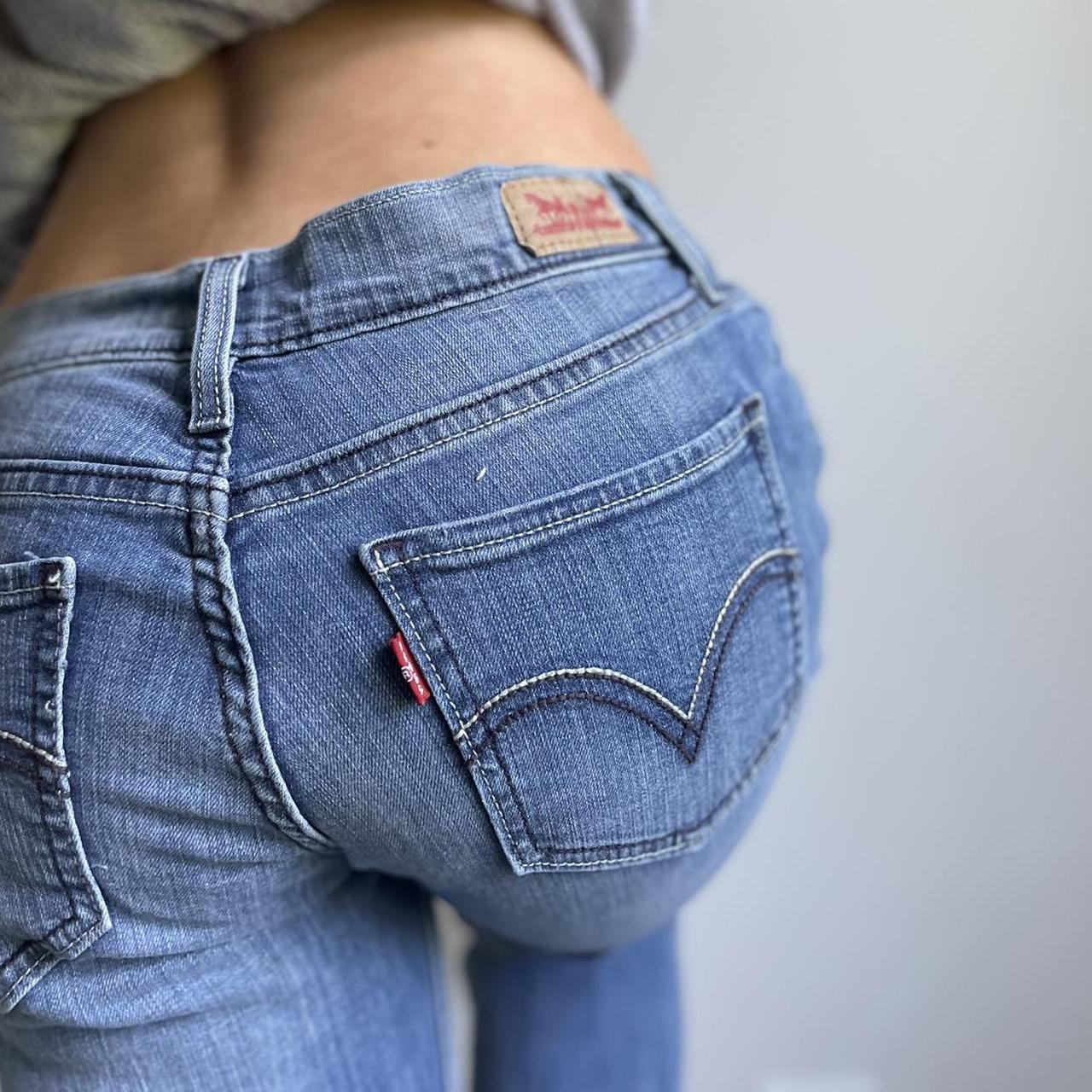 Frastøde Dovenskab Trække på Levi's Women's Blue Jeans | Depop