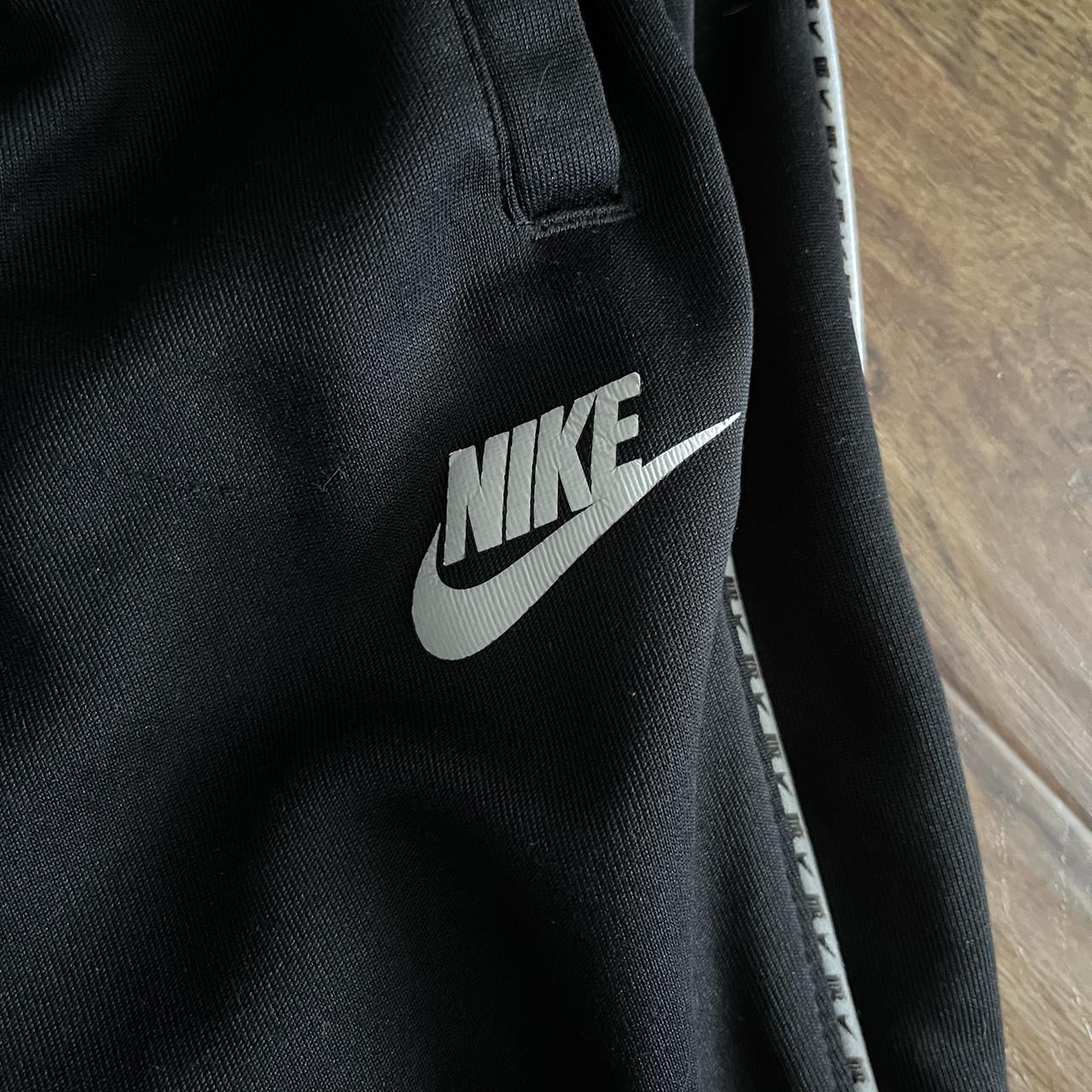 size xl men's nike joggers