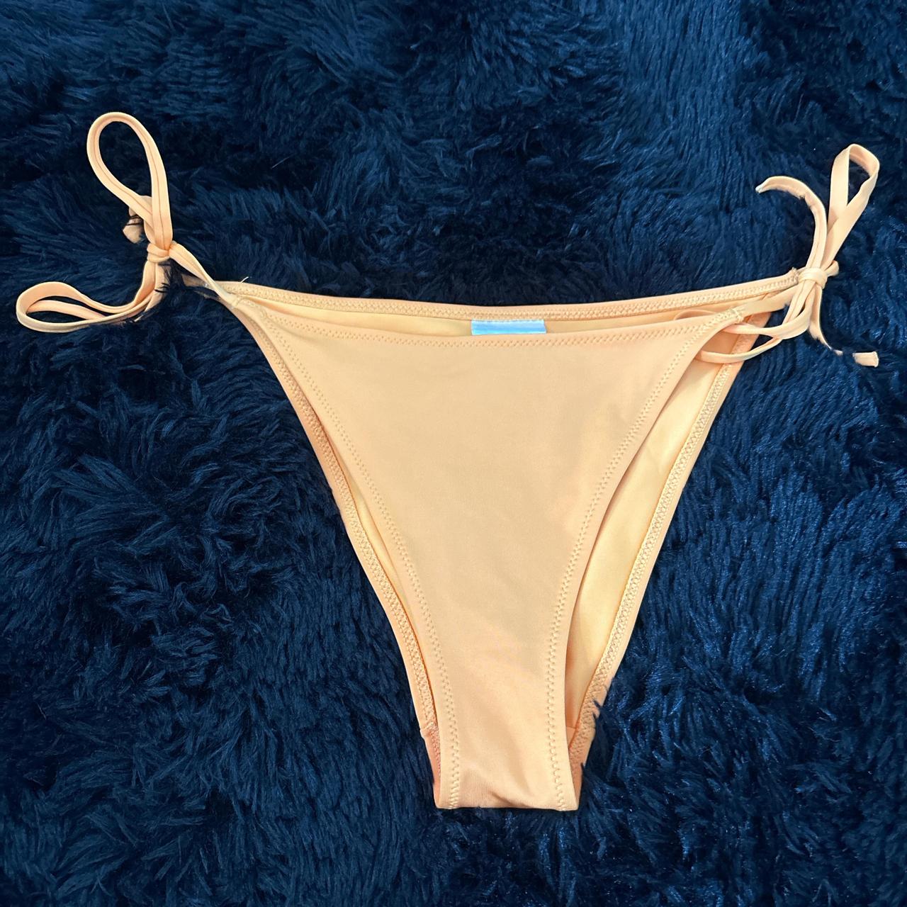item listed by leighh_e4