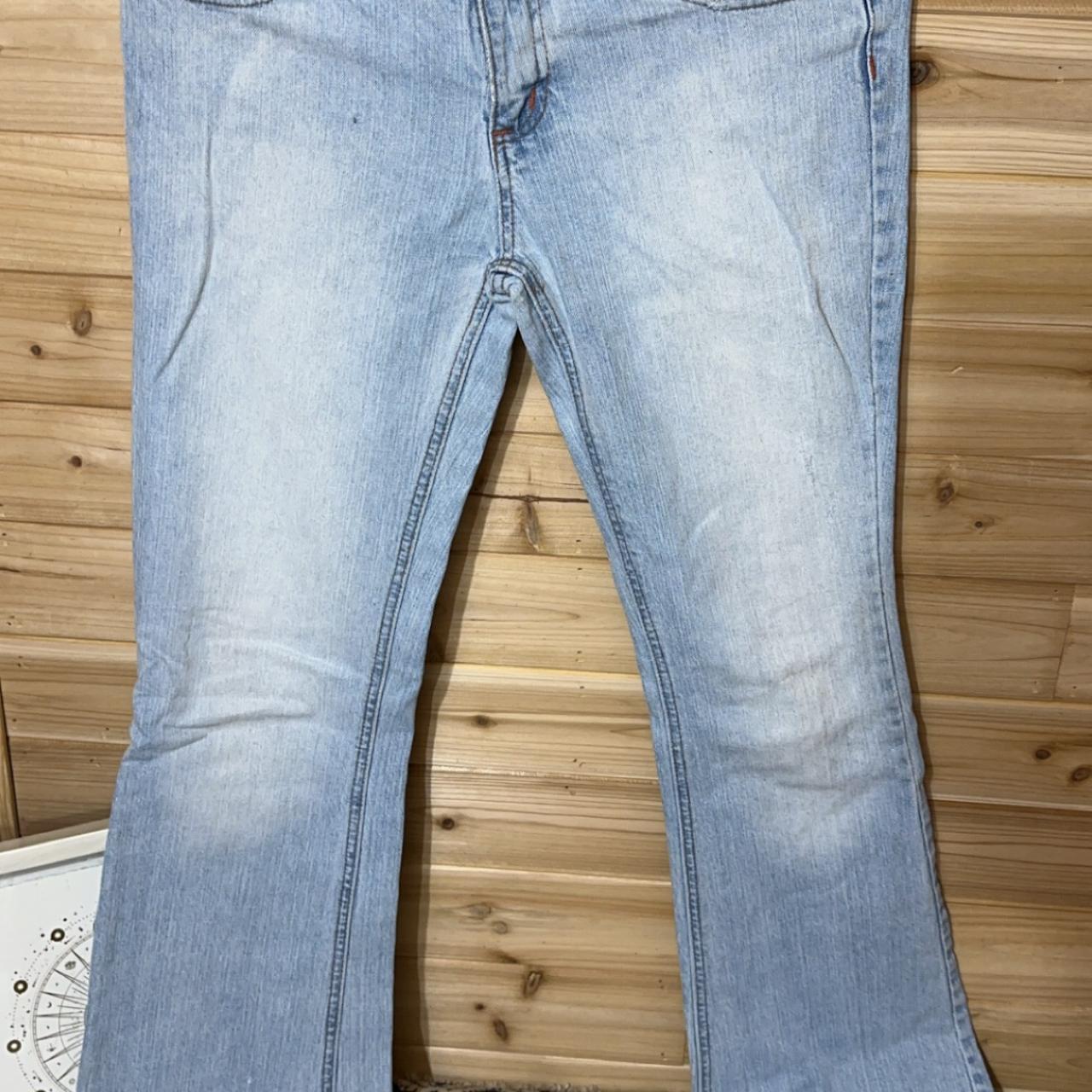 Bongo Jeans size 9. Waist is 30" and inseam is 31".... Depop