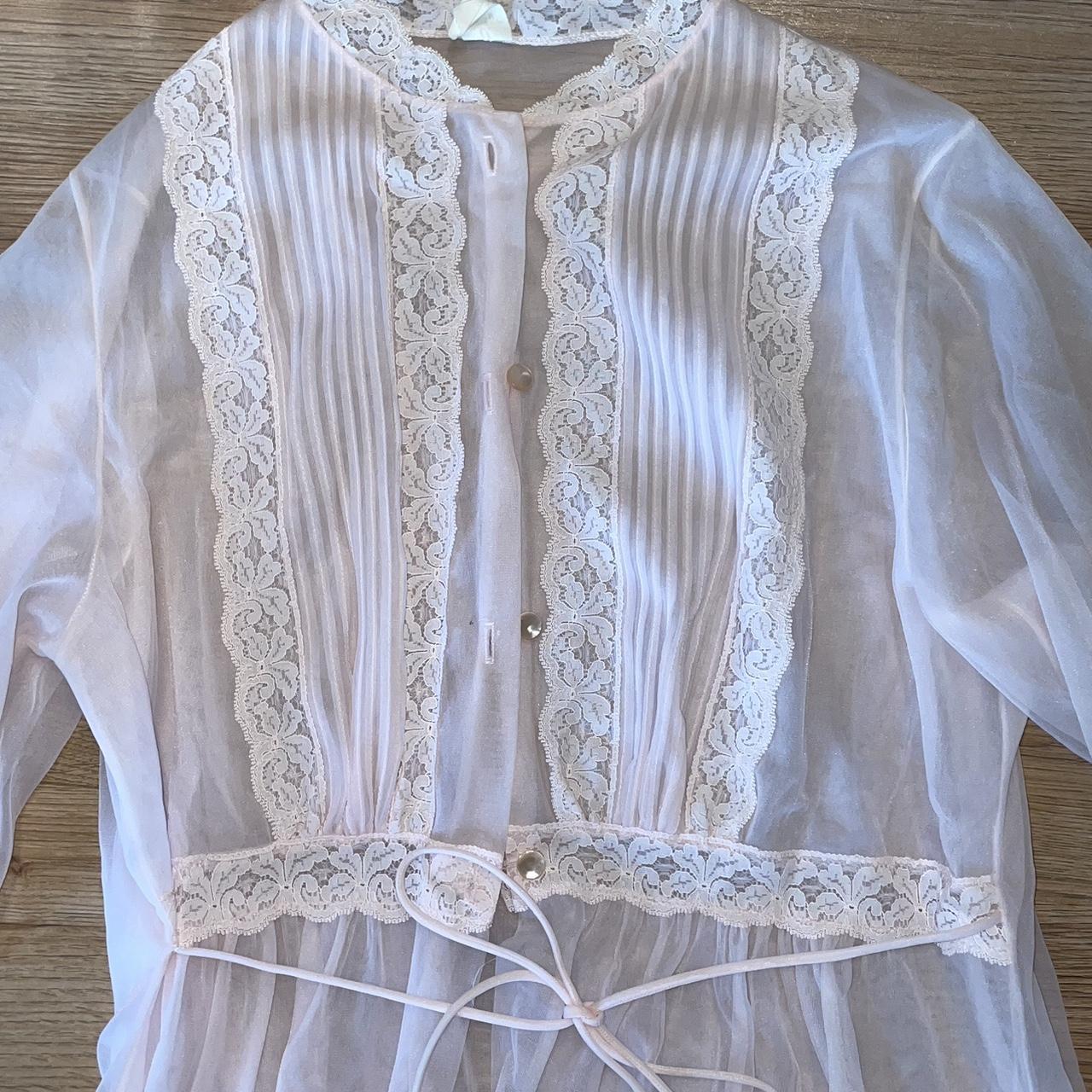 Vintage 1950’s light pink sheer lacy bathrobe Depop