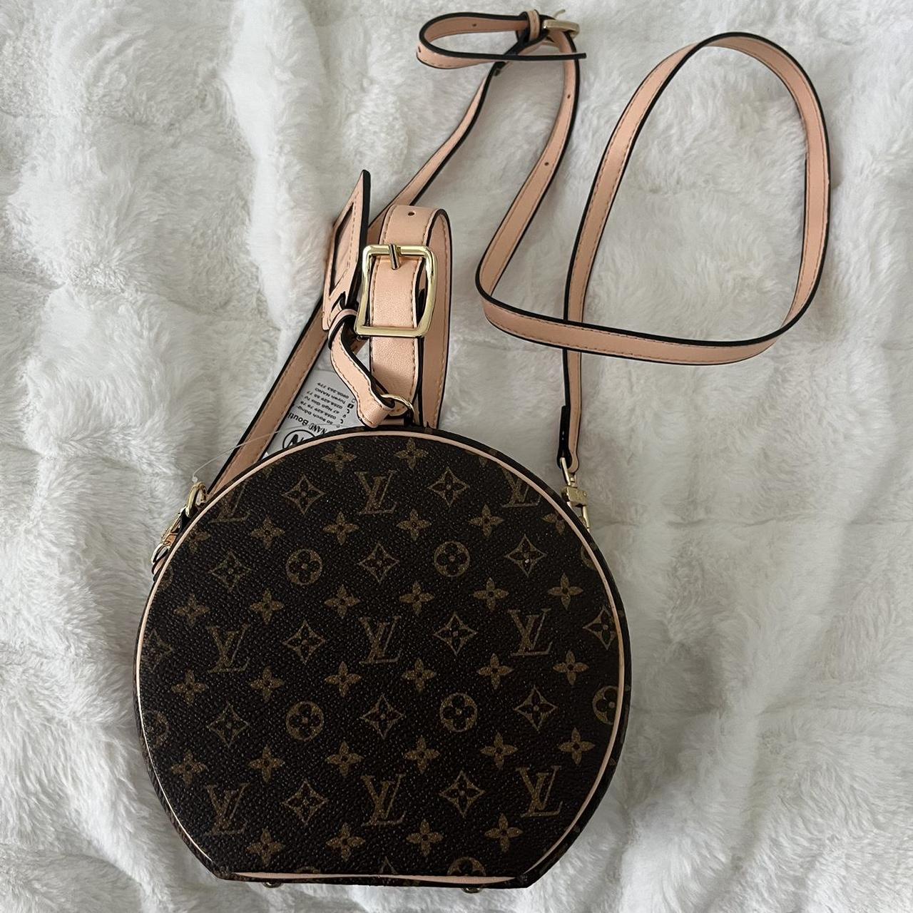 Louis Vuitton Wallet with purse chain - Depop