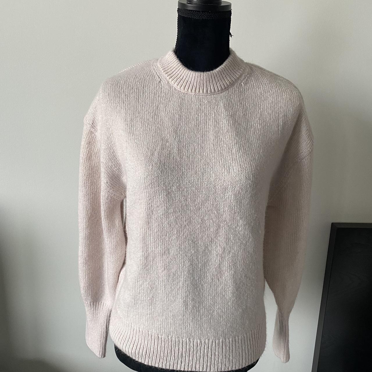 Womens light pink H&M sweater size xs,