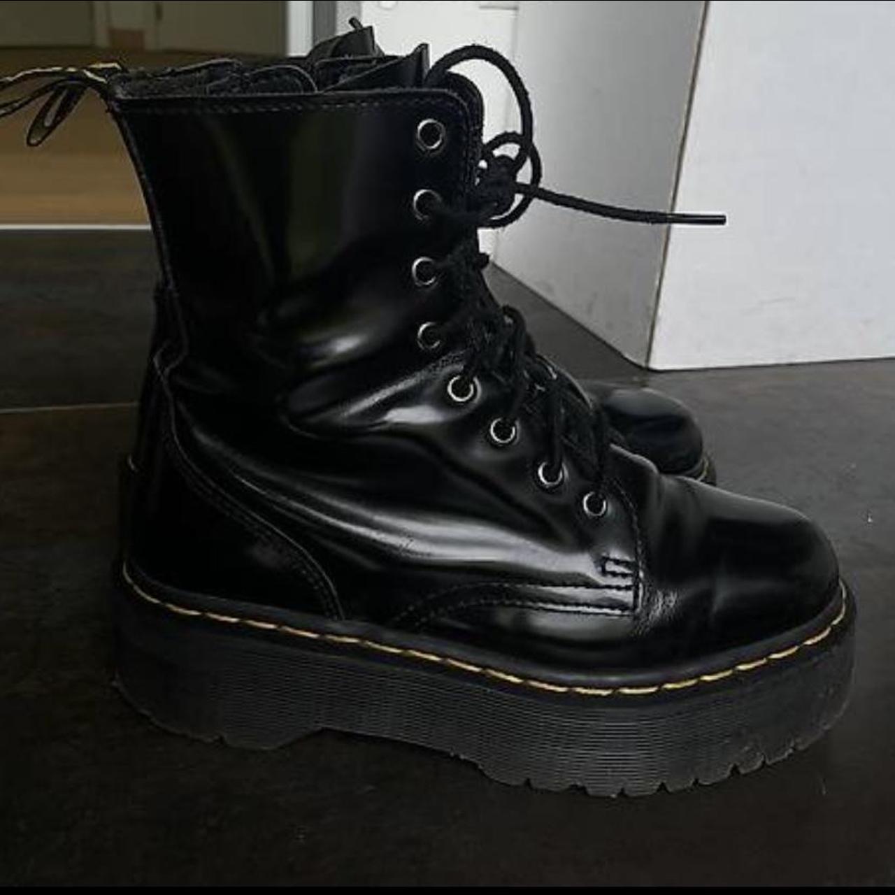 High platform Dr. Martens - black (38) In great... - Depop