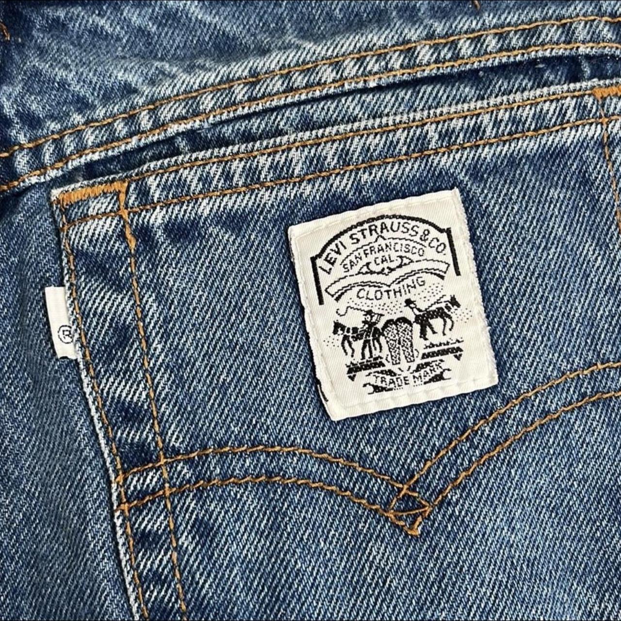 Levi's jeans with clearance white tag