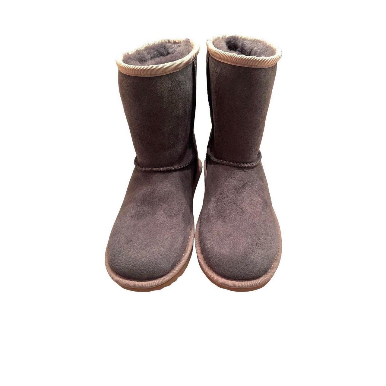 Kids offers UGG Boots size 3