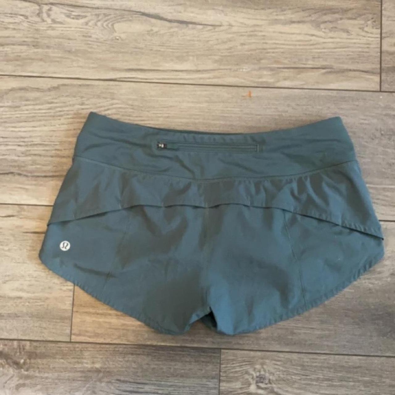 Women S Lululemon Shorts Size 4 The Shorts Are In Depop   P0 