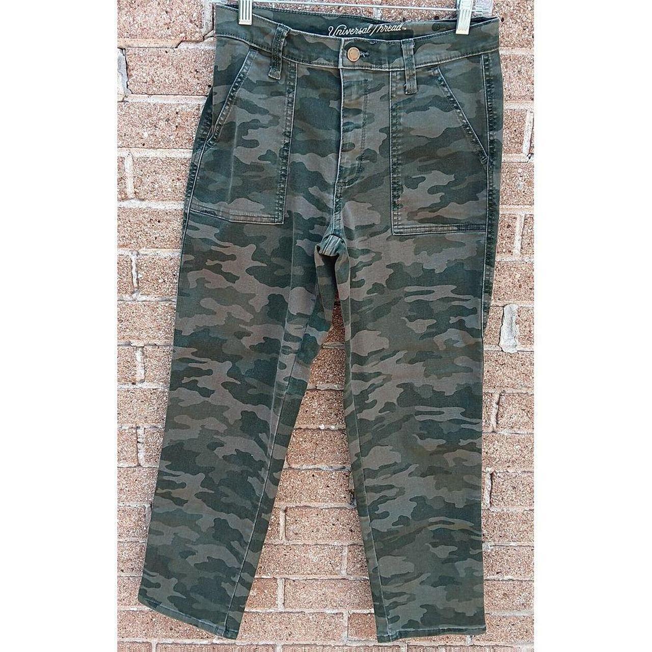 Universal Thread Women's Pants - Green - 4 – Univ… - image 1