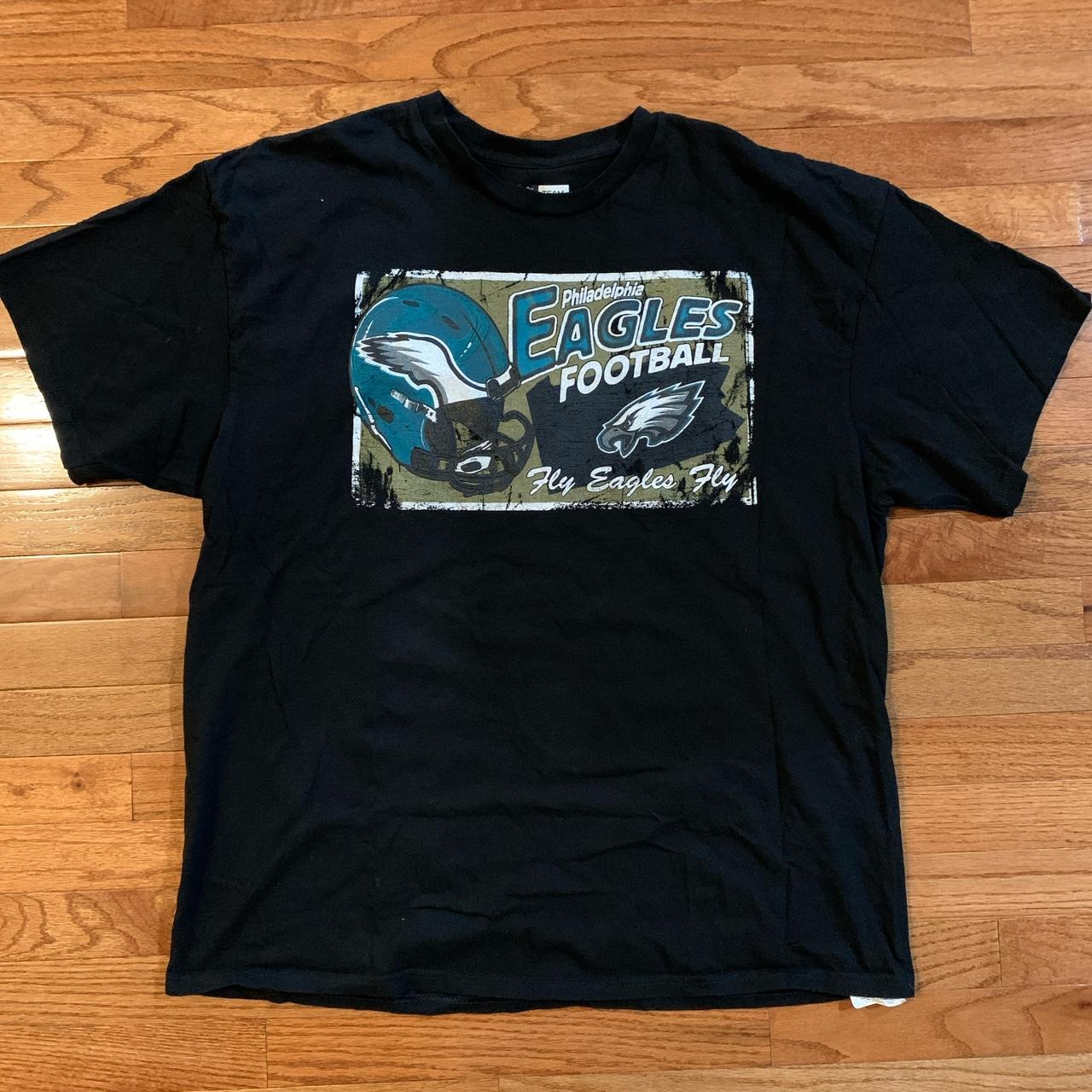 Vintage Y2K 2000s Philadelphia Eagles NFL Graphic T-shirt 