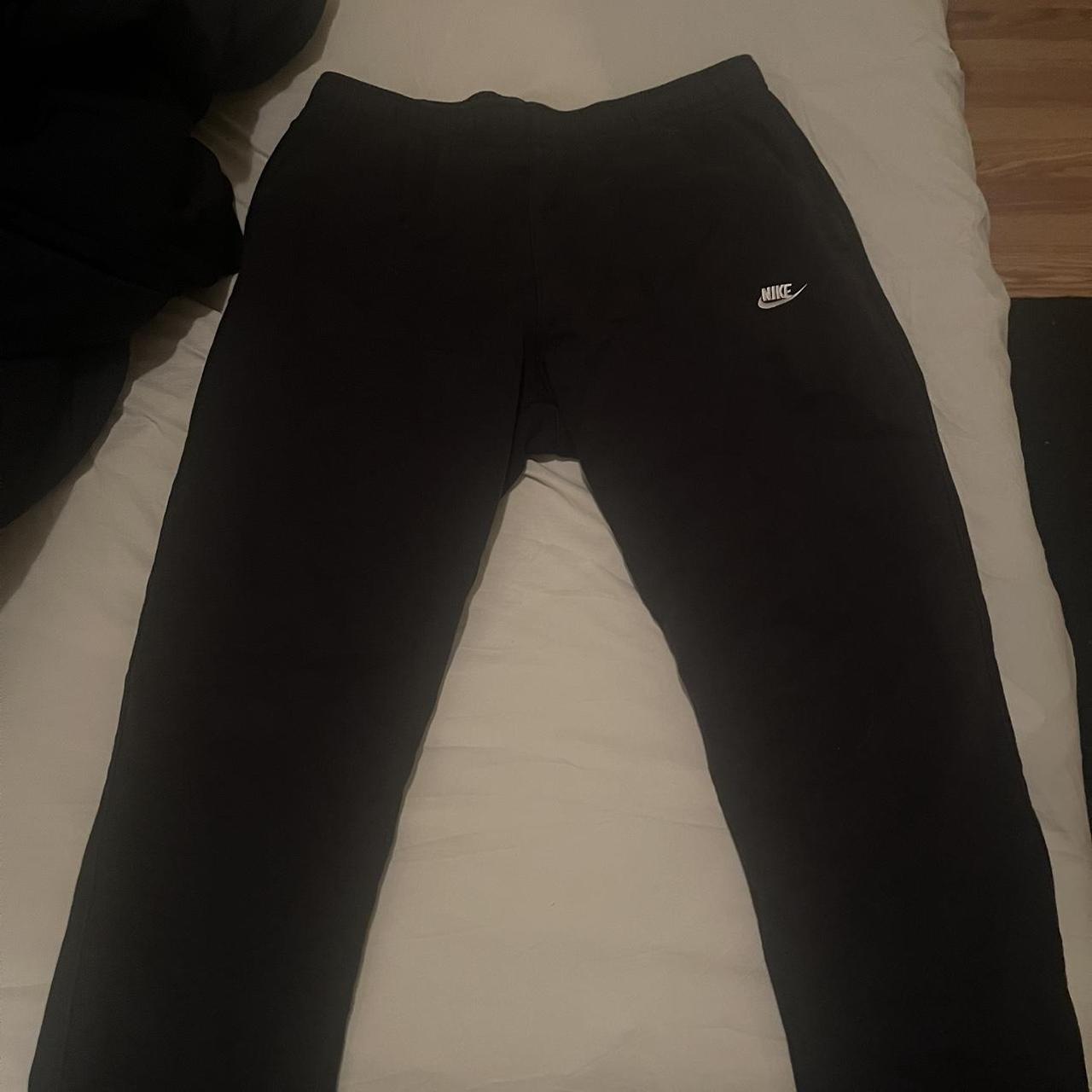 black nike jogger sweats