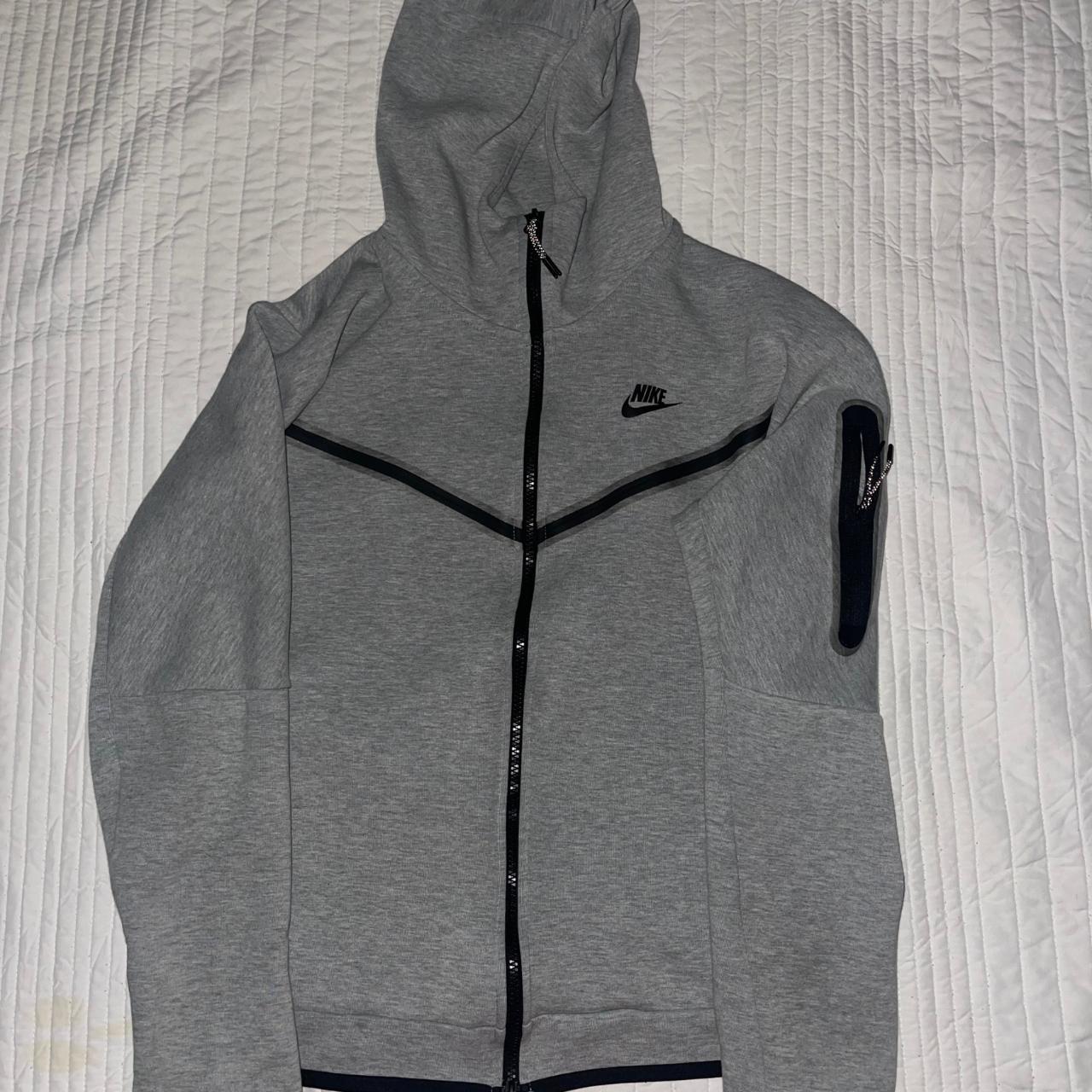 Nike tech fleece grey - Depop