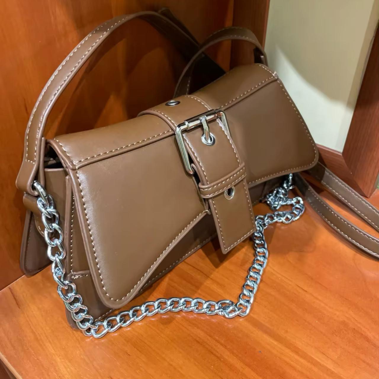 item listed by seillestudios