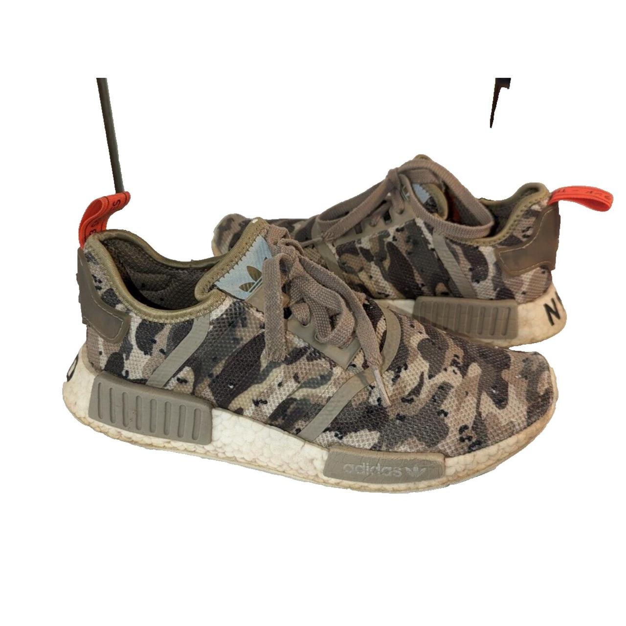 Men's nmd r1 athletic shoe outlet camo