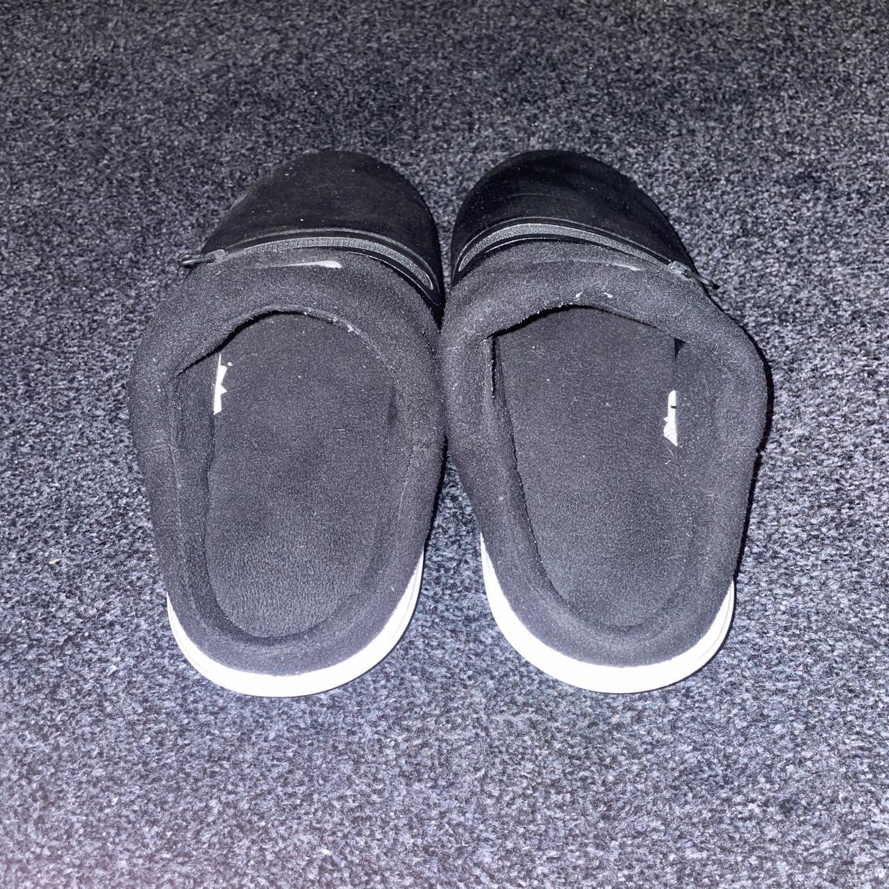 slipper nike black