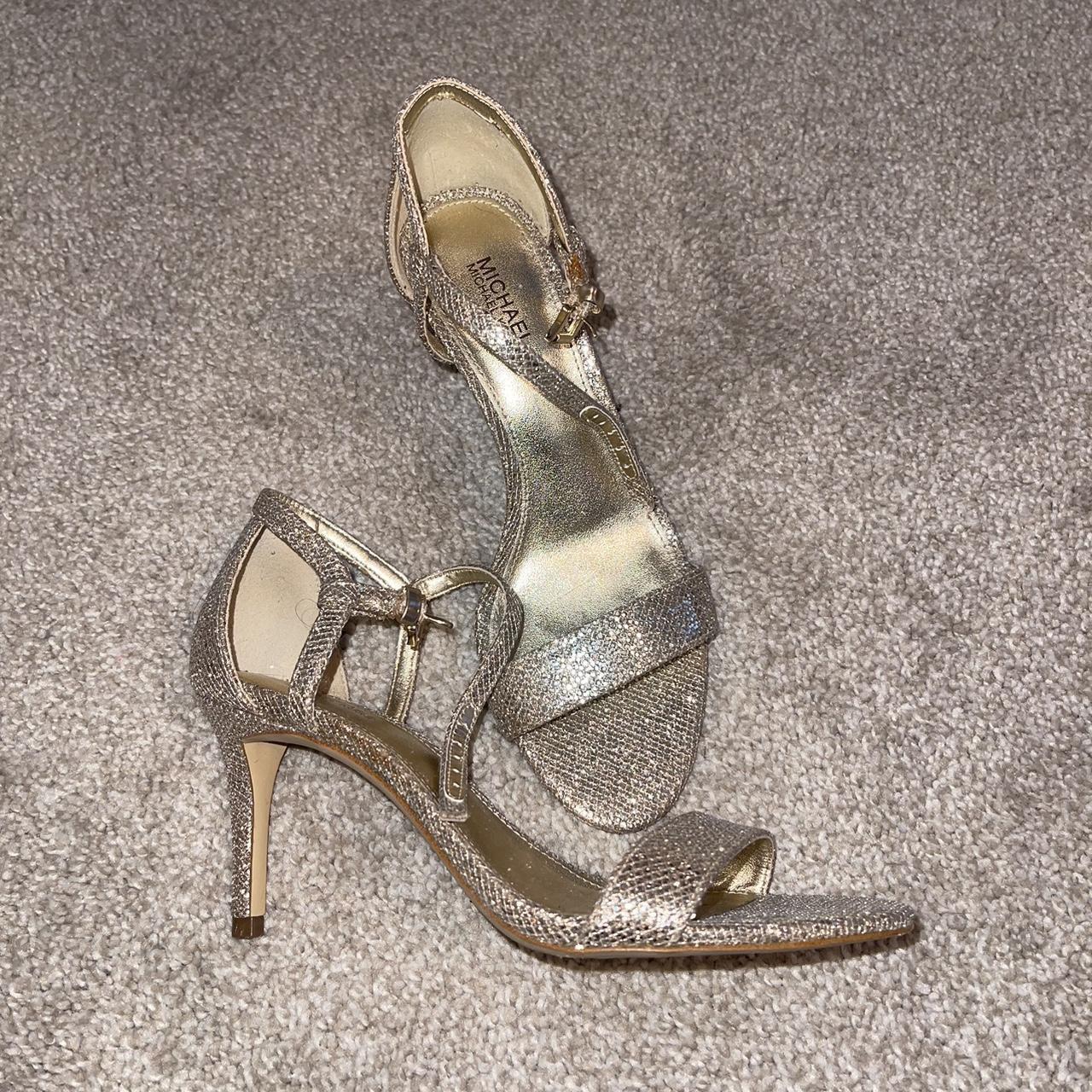 Michael kors store gold pump