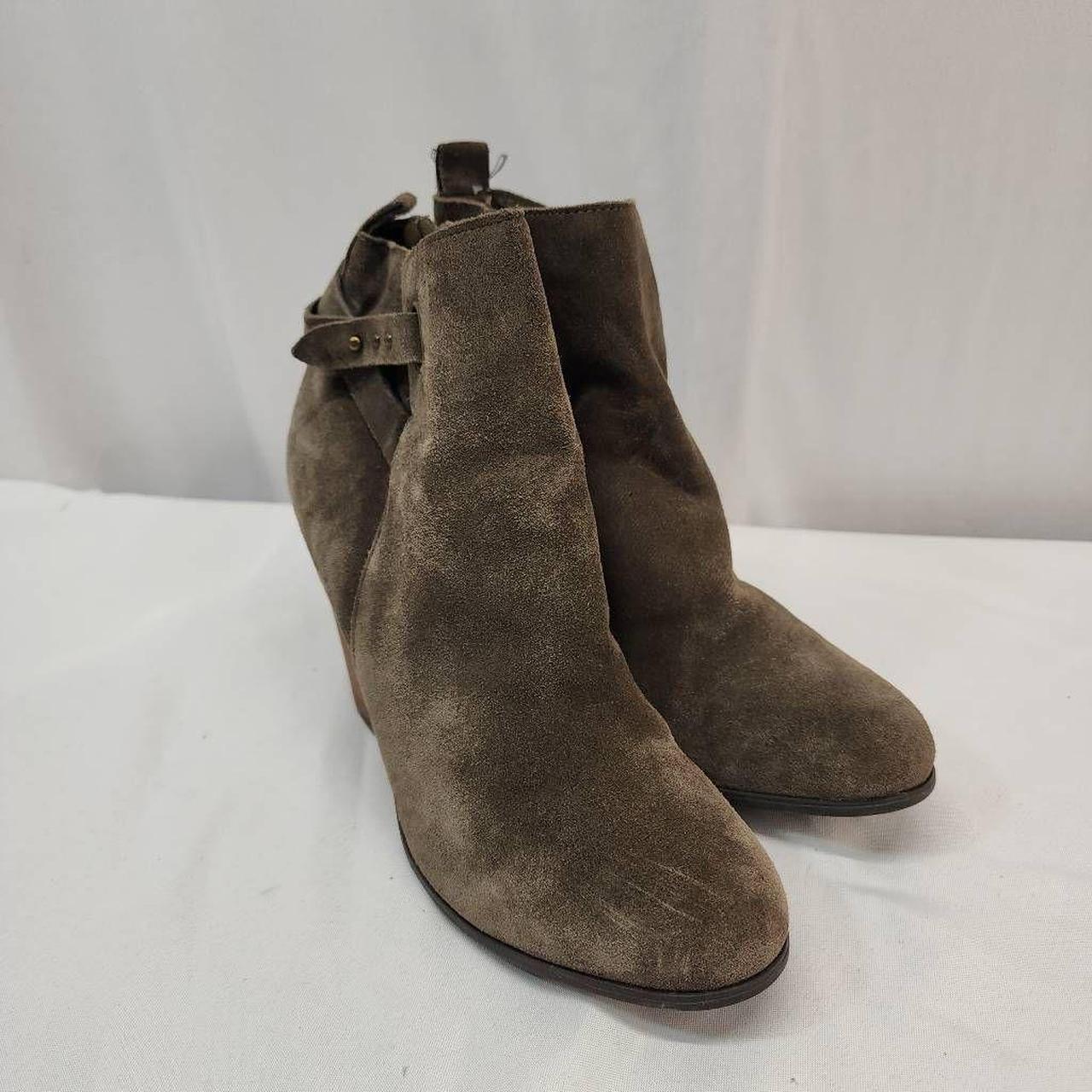 item listed by devinesourcing