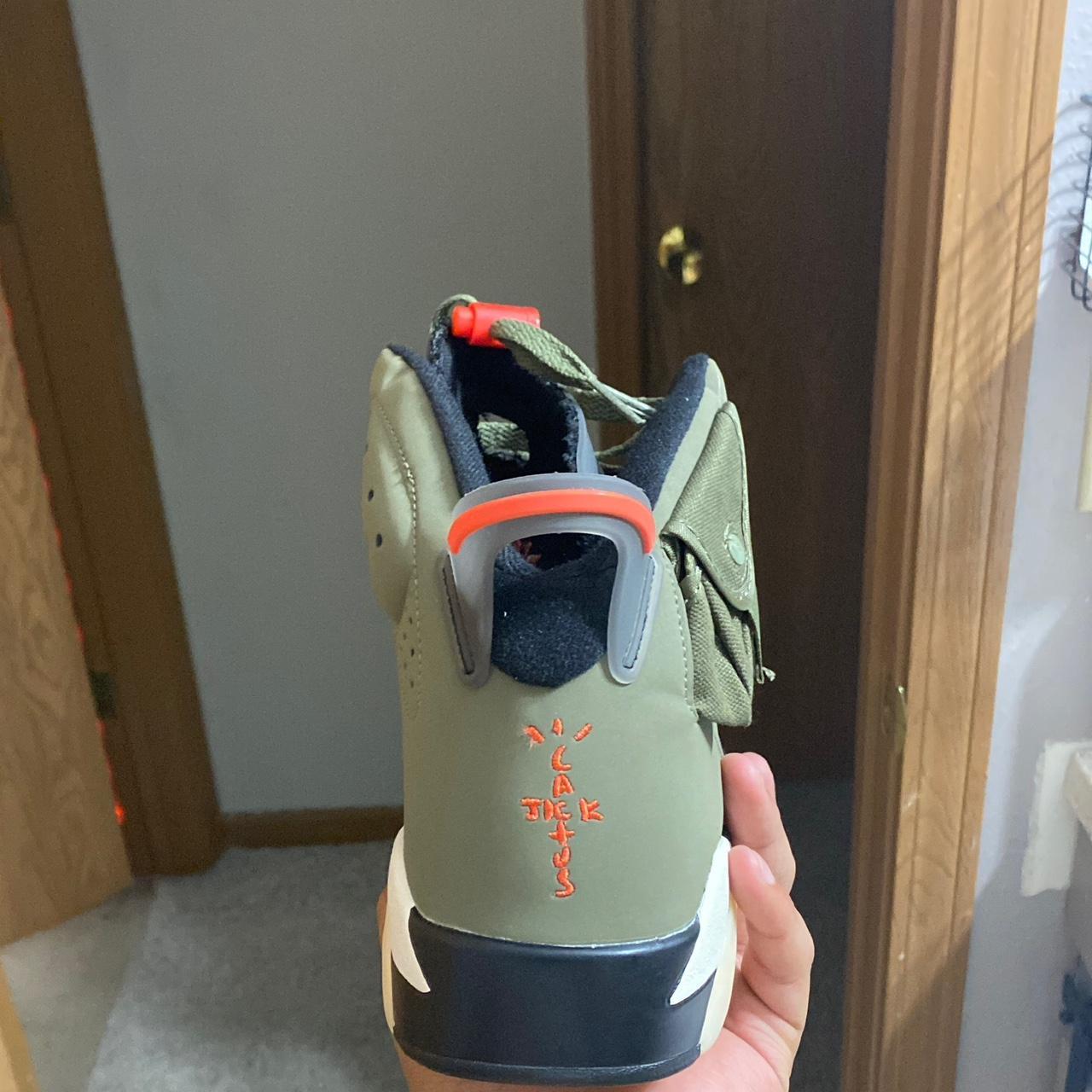 travis 6s on feet