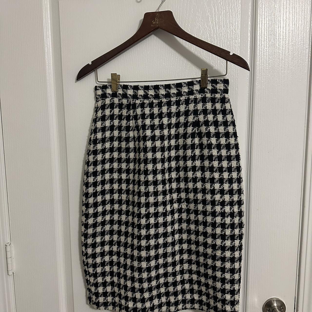 Vintage Chaus Black And White Houndstooth Wool Skirt... - Depop