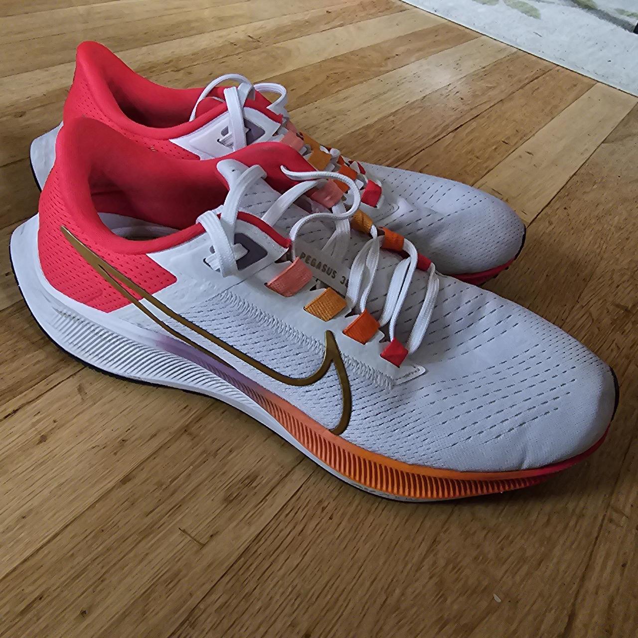womans nike pegasus