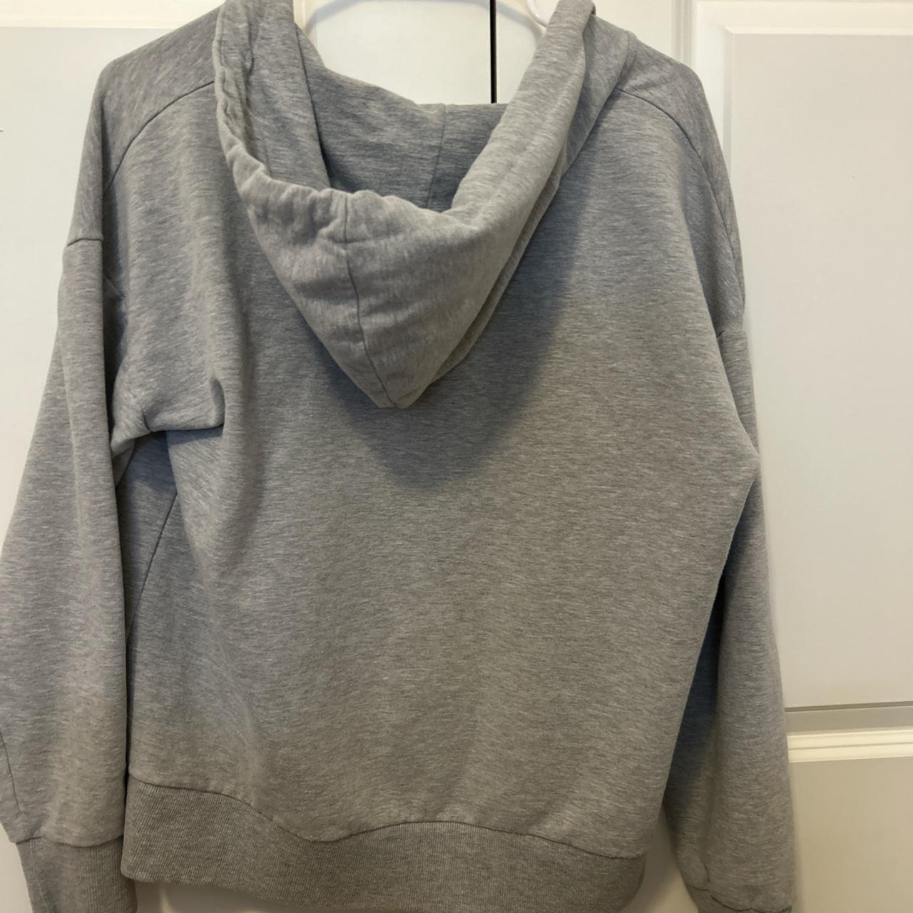 Grey zip up hoodie! I put it over crop tops! - Depop