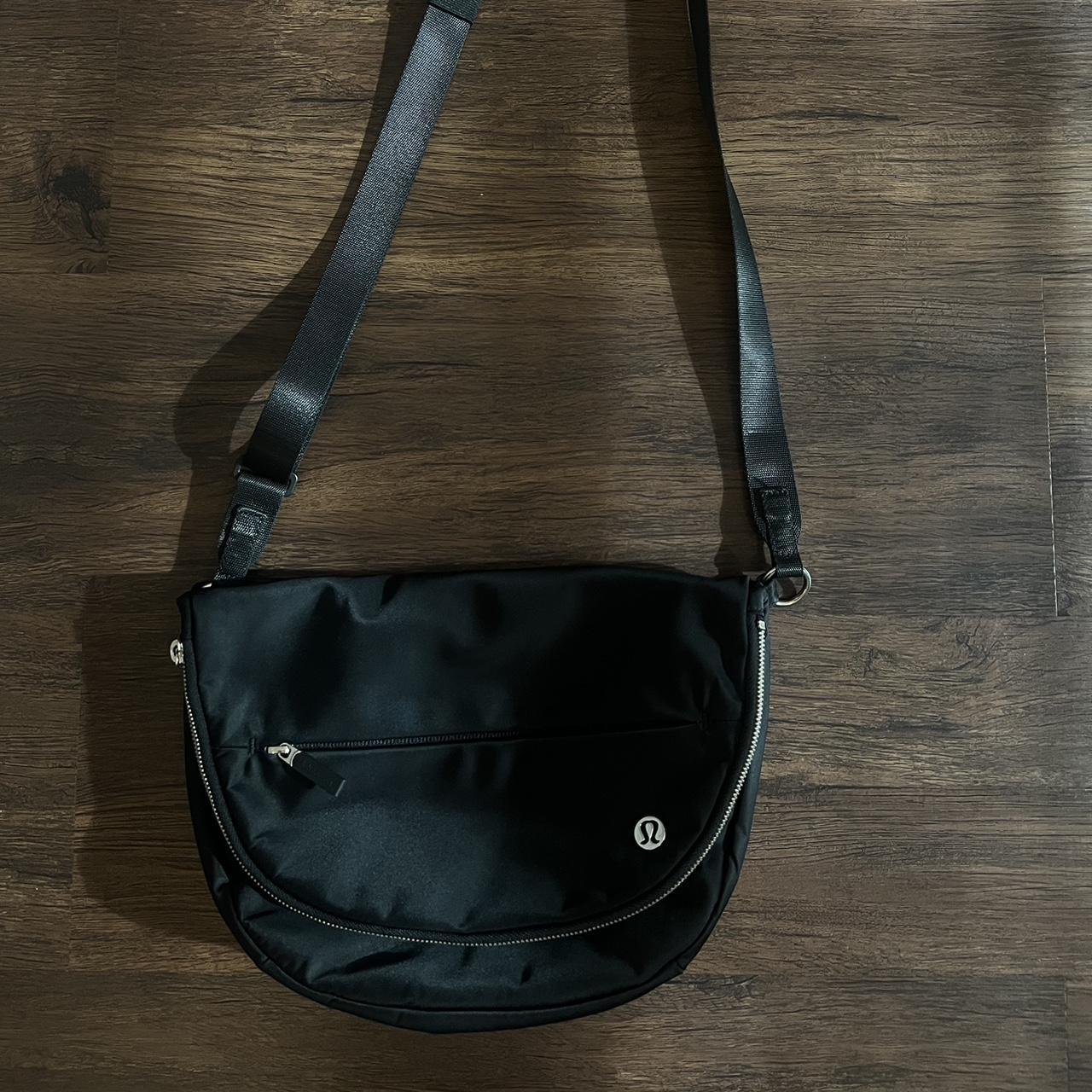 Lululemon store All Night Festival Black Crossbody Bag