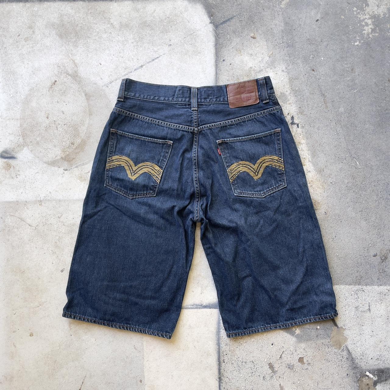 item listed by tyseyesvintage