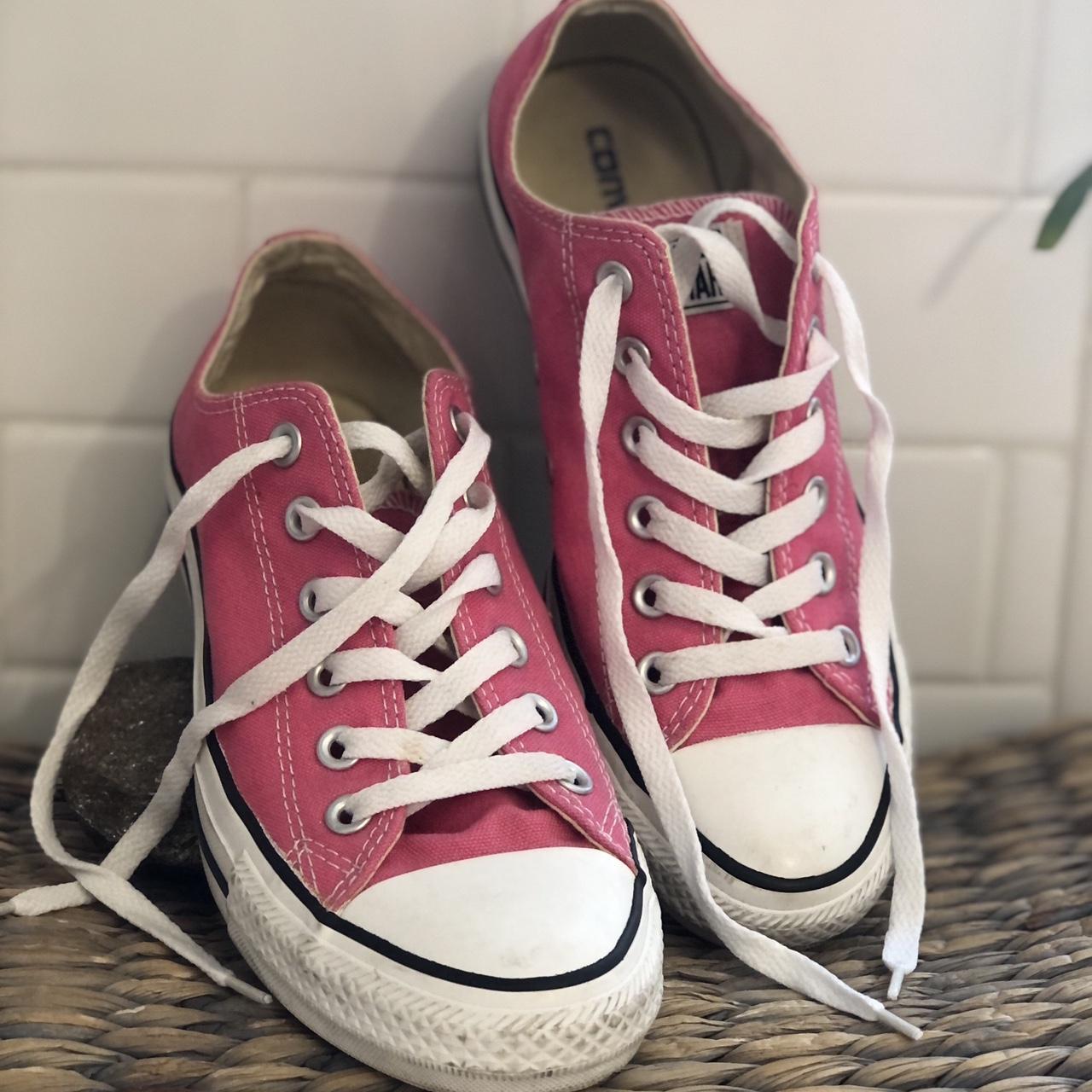 Pink converse shop size 6 womens