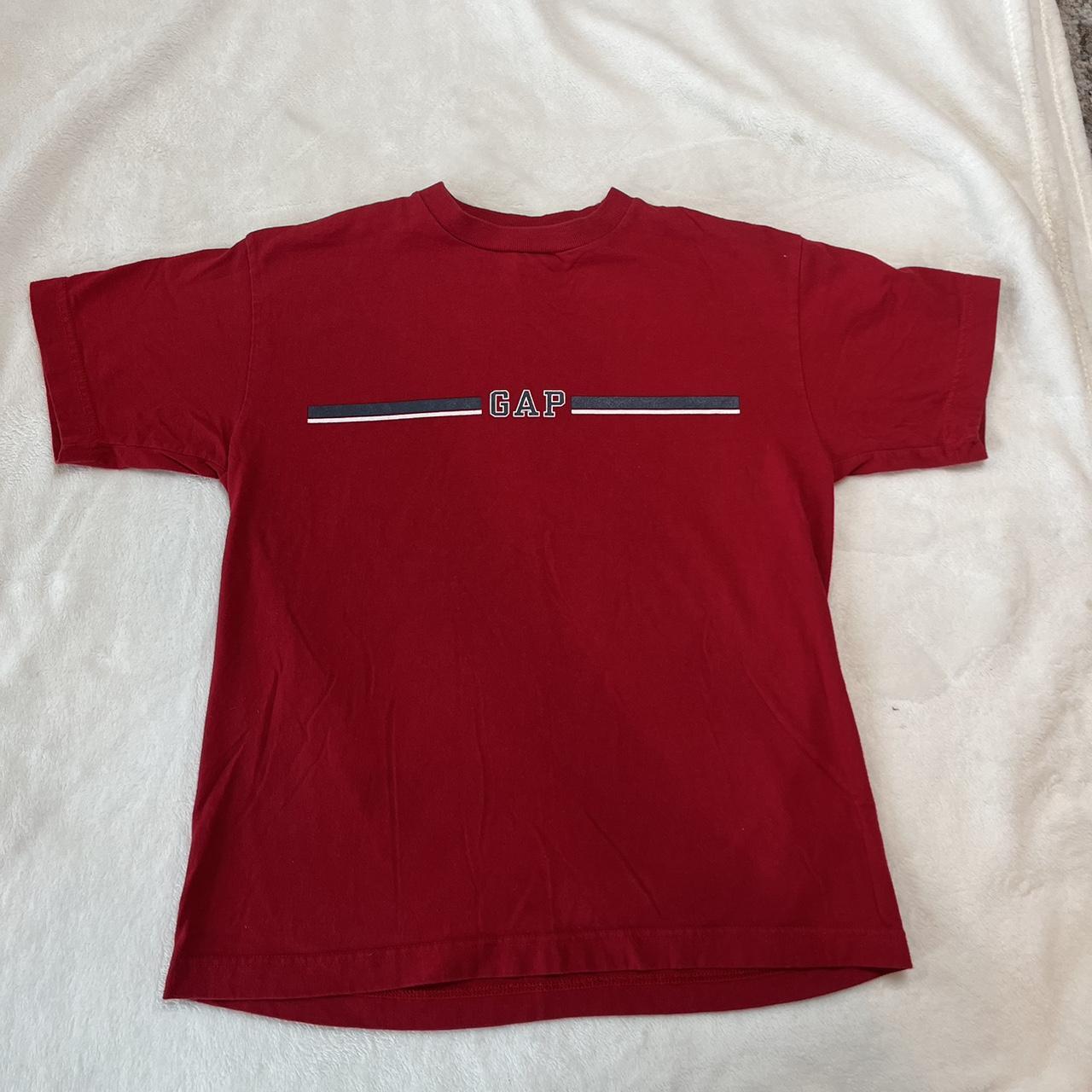 Women’s size small gap red graphic tee - Depop