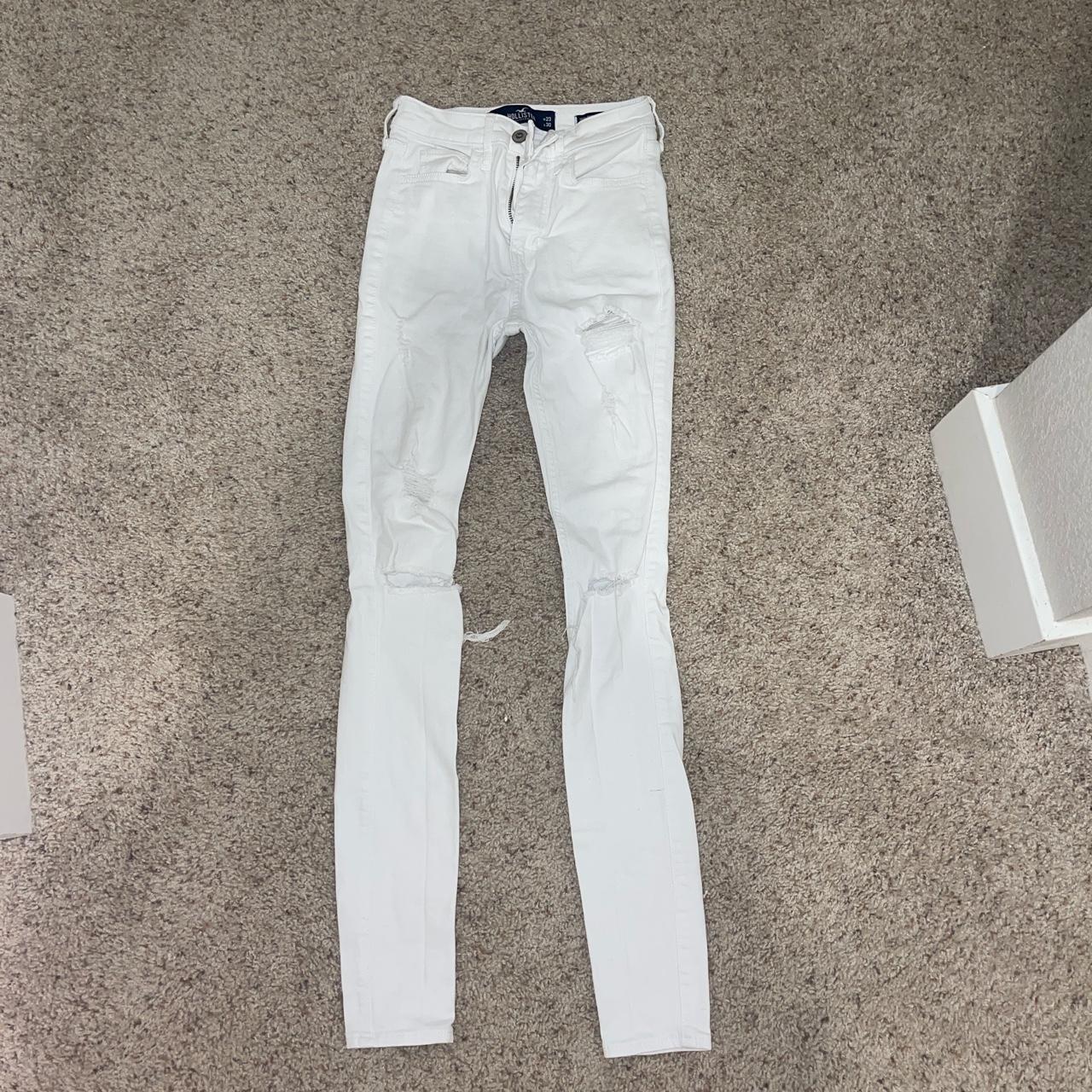 Hollister White Mid Rise Skinny Jeans ❤️🚨FREE - Depop