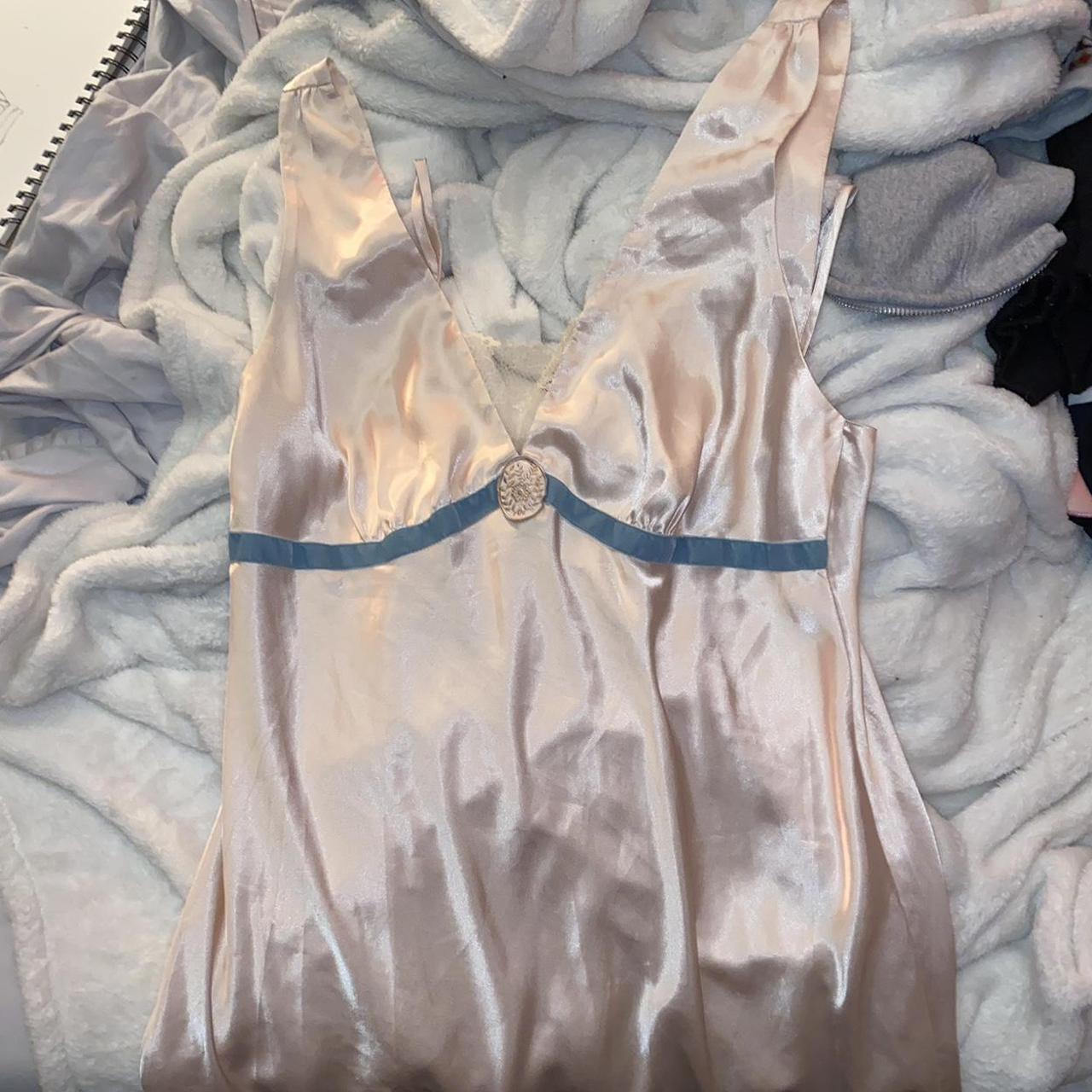 item listed by ellashmella_