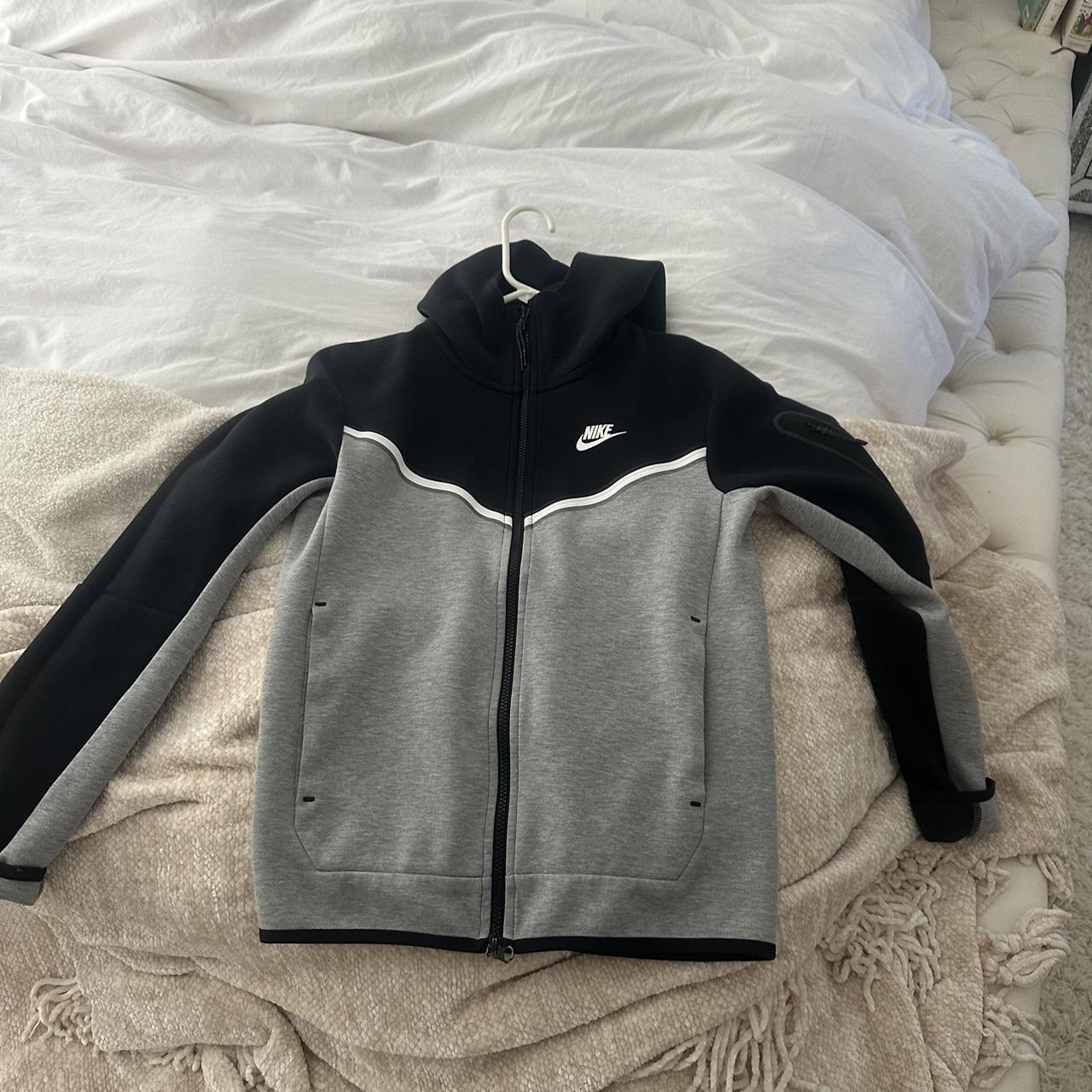 mens nike tech grey
