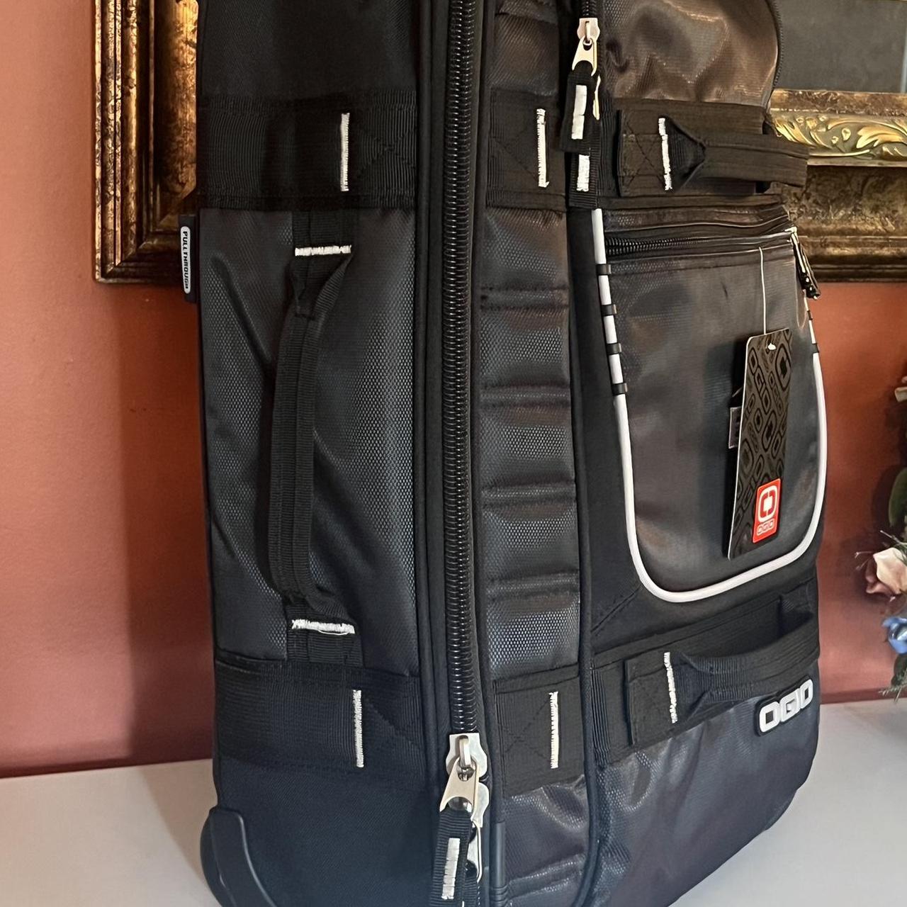 OGIO Pull-Through Travel Bag - Dark/All