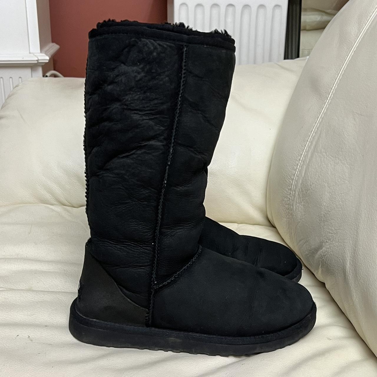 UGGS boots hot size 8