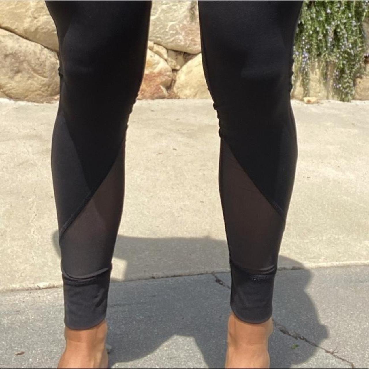 Lululemon Black Leggings with Lace Calf Size 6