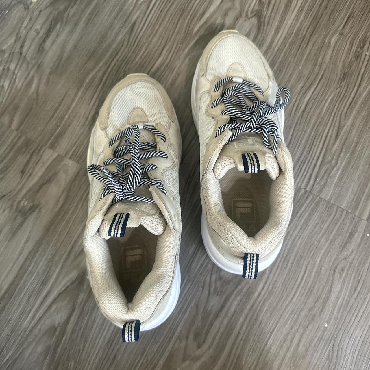 beige and white fila shoes / sneakers size 7.5 | Depop