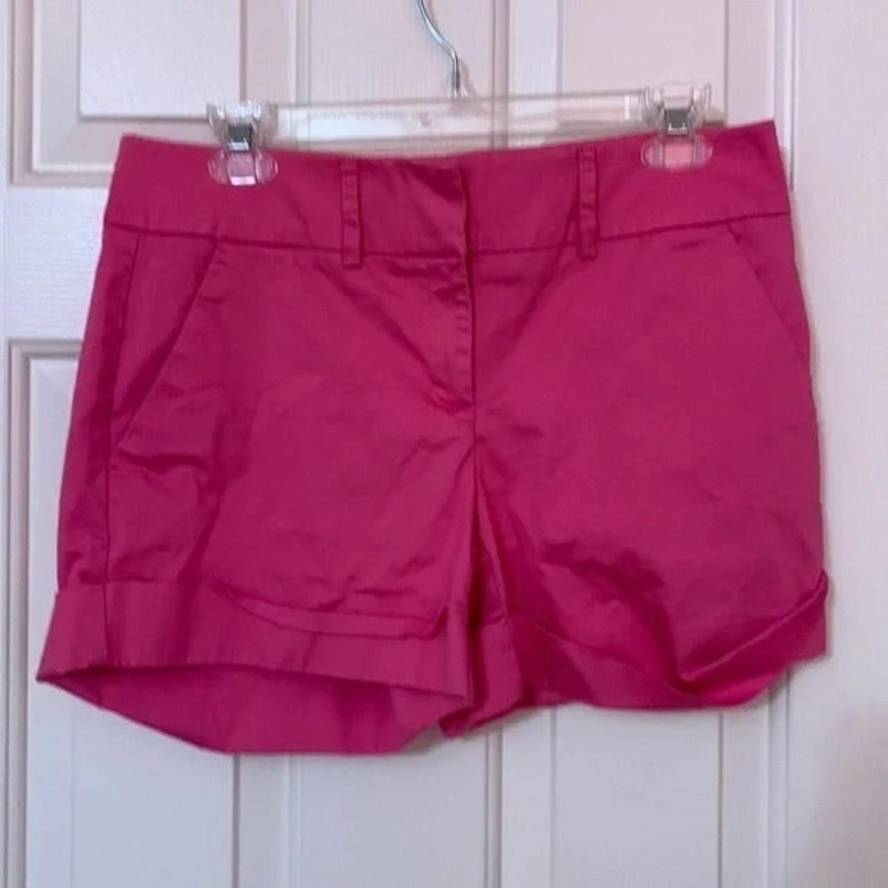 New York & company size 6 pink shorts Width... - Depop