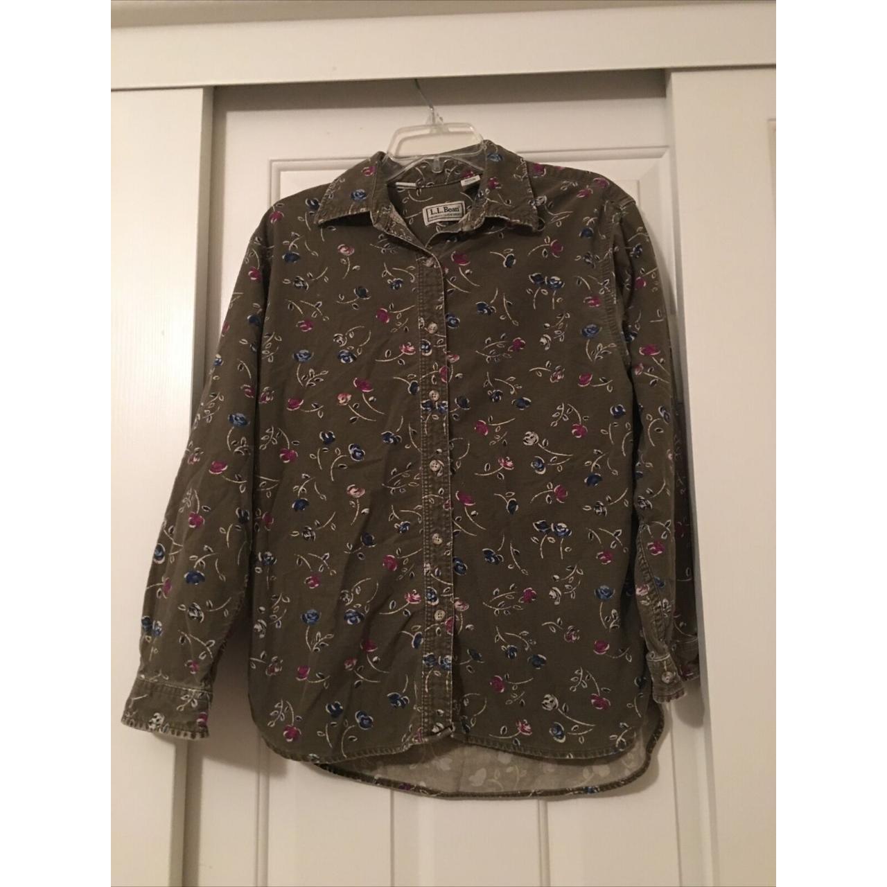 L.L. Bean women's Green Floral Button Up Flannel... - Depop