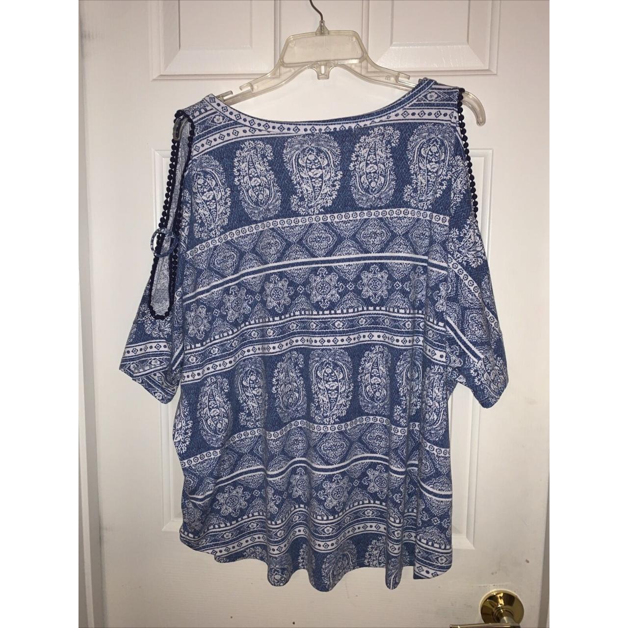 Absolutely Famous Women’s 1X blouse Open... - Depop