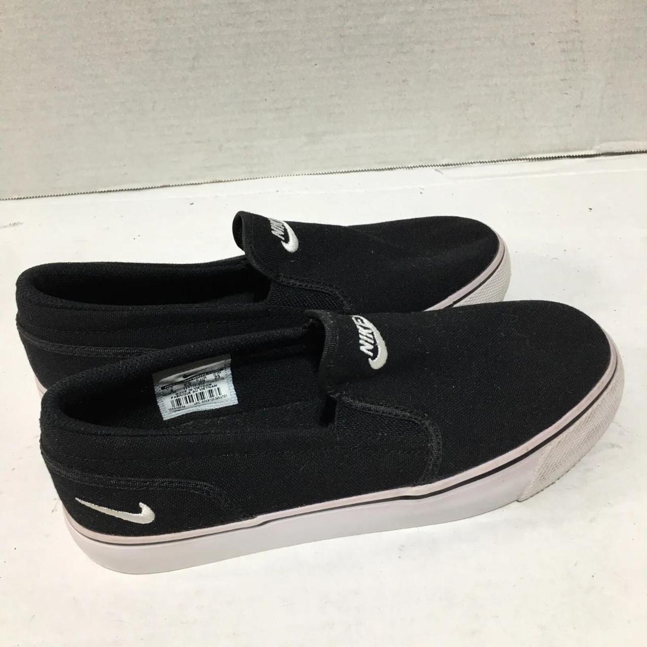 NIKE Better world 724770-010 Black/White Slip On... - Depop