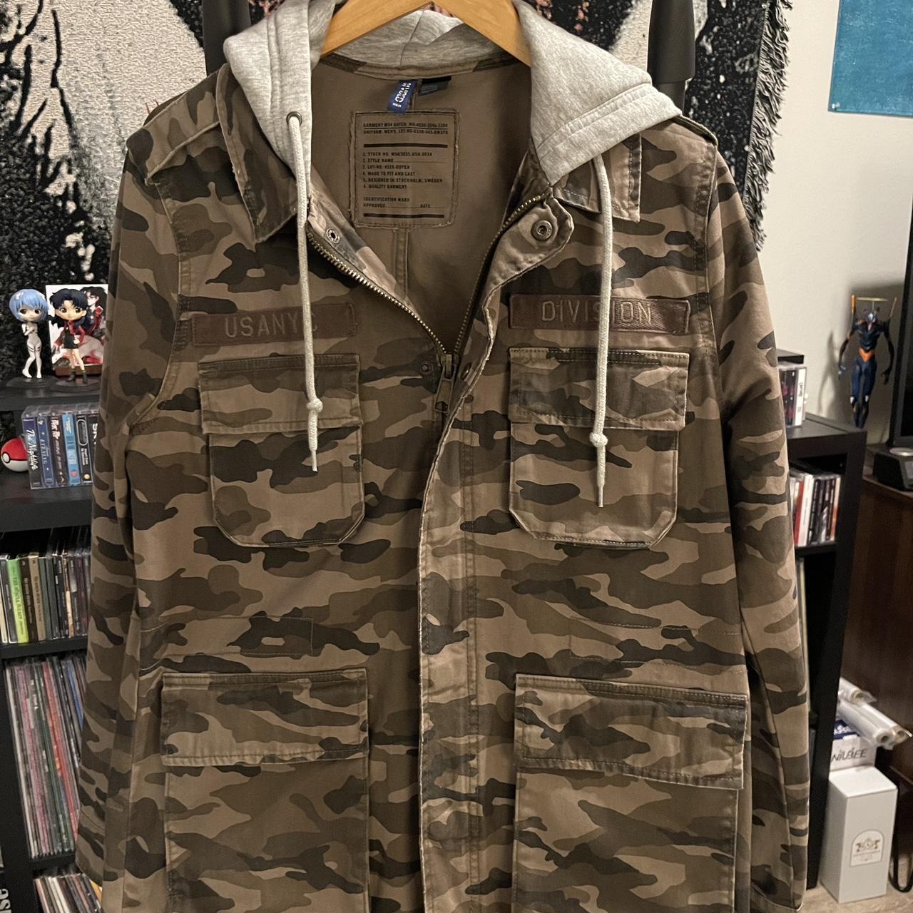 H&m divided clearance camo jacket