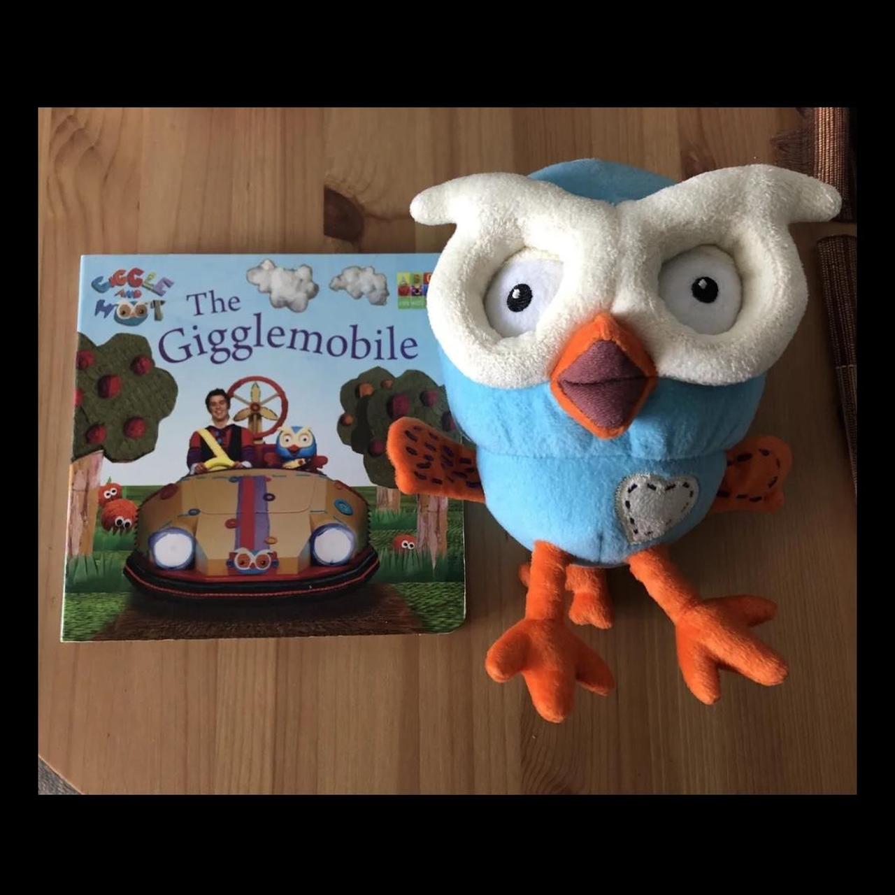 Giggle and hoot plush online