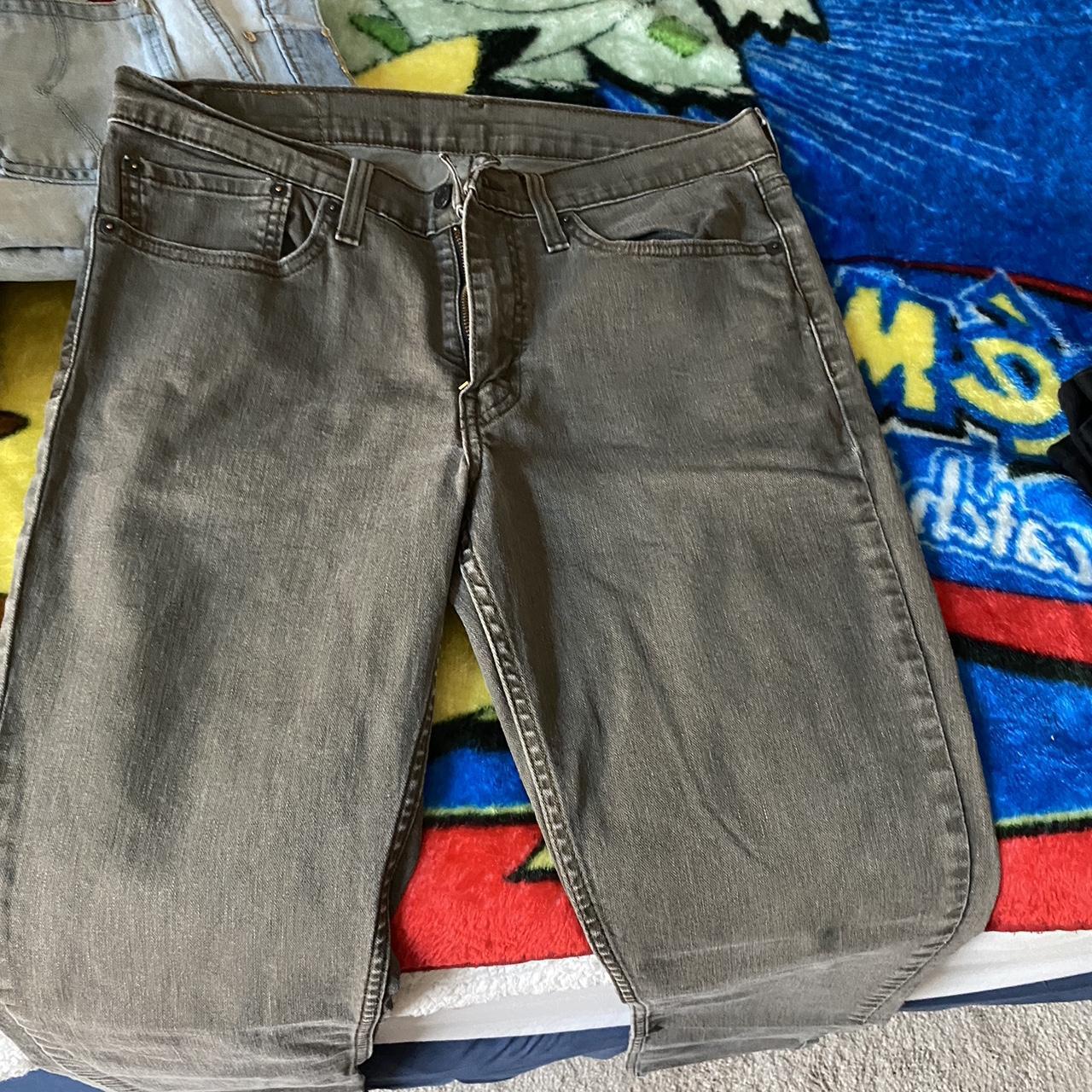 Olive green Levi’s 32 jeans - Depop