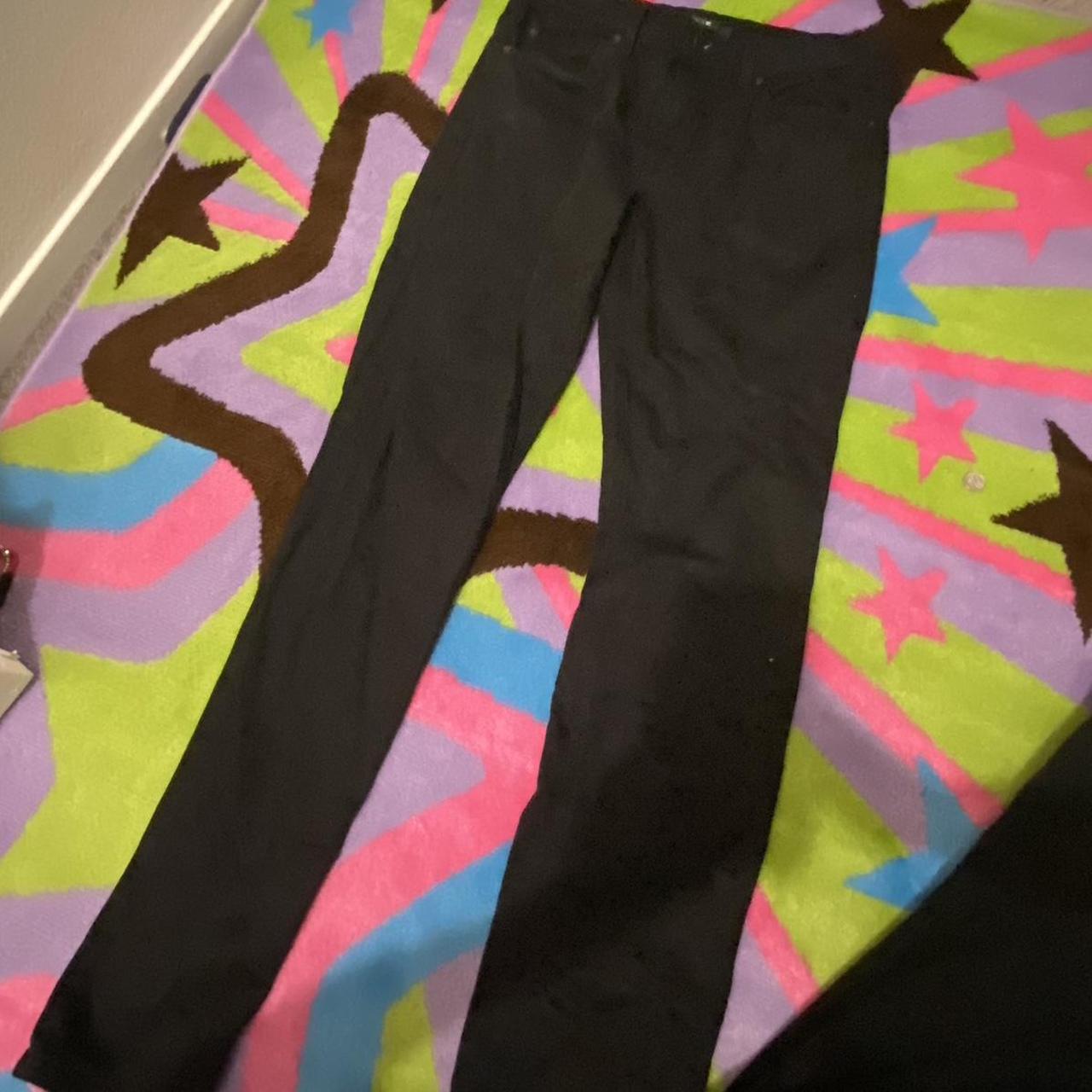 item listed by 21angy3