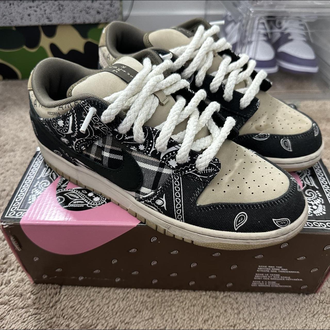 travis scott dunks in pretty good condition price... - Depop