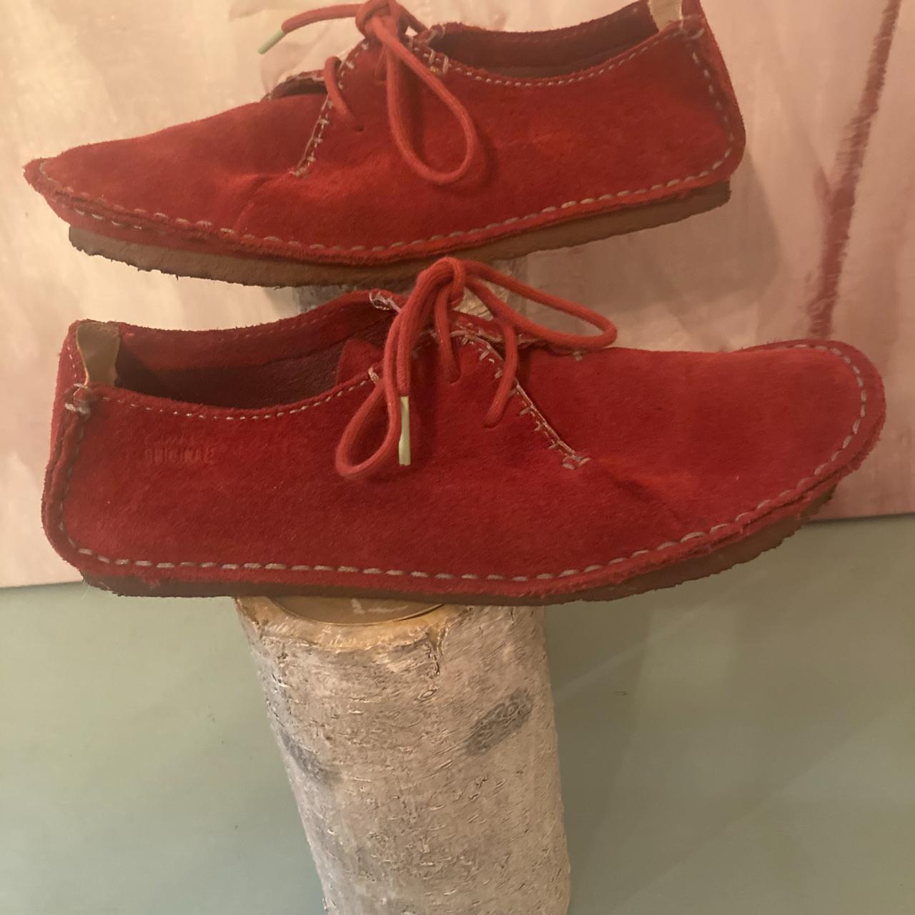 Faraway field shop clarks red