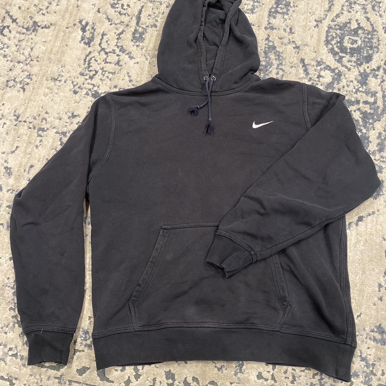 Nike hoodie with swoosh cheap in middle