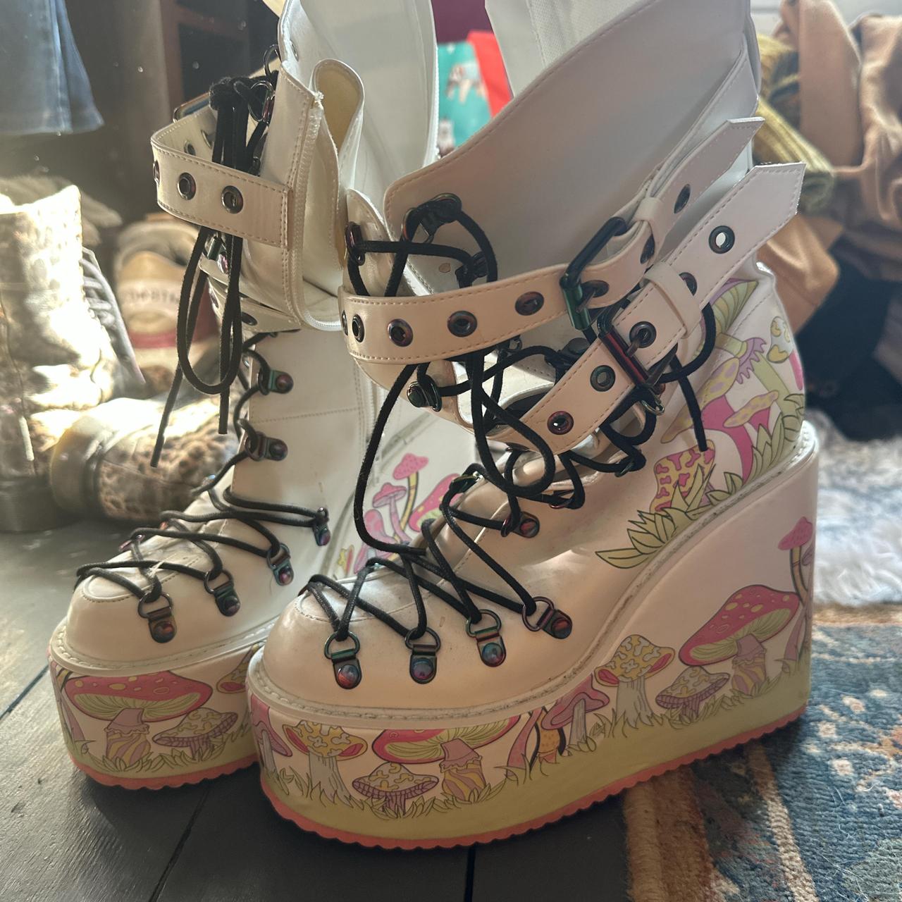 item listed by ladywhitewolf